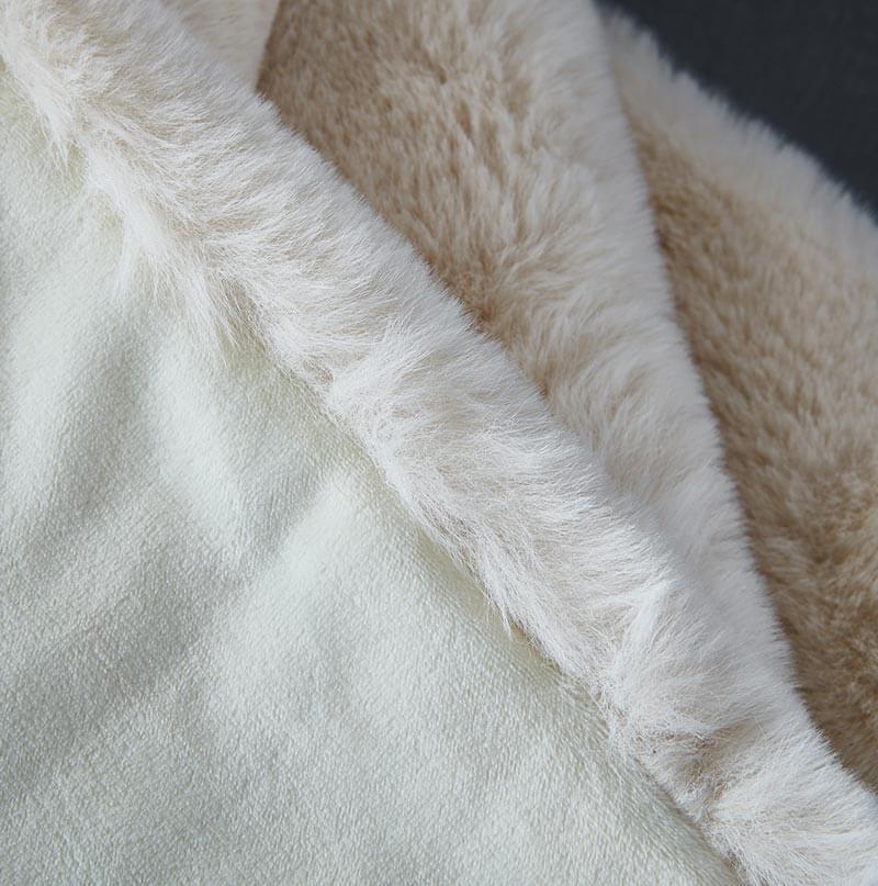 Furnings - Cassilda Luxury Beige Chinchilla Faux Fur Throw Blanket