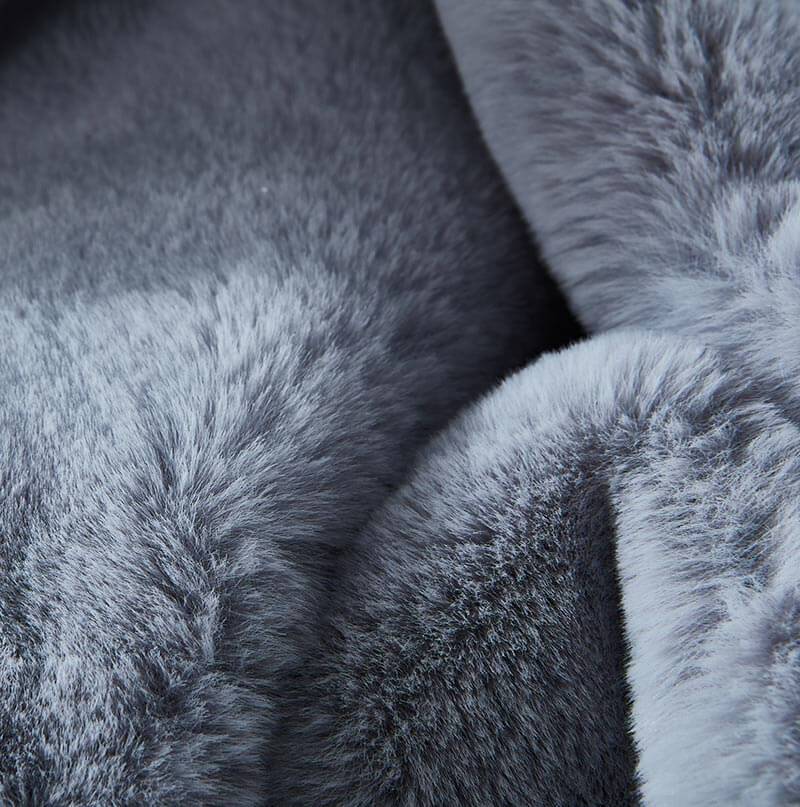 Furnings - Cassilda Luxury Gray Chinchilla Faux Fur Throw Blanket