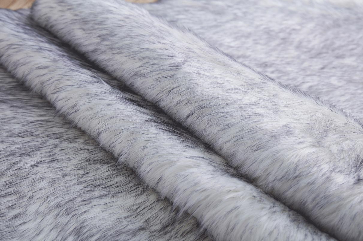 Furnings - Luxury Dark Gray Faux Fur Decorative Rug 32" x 71"