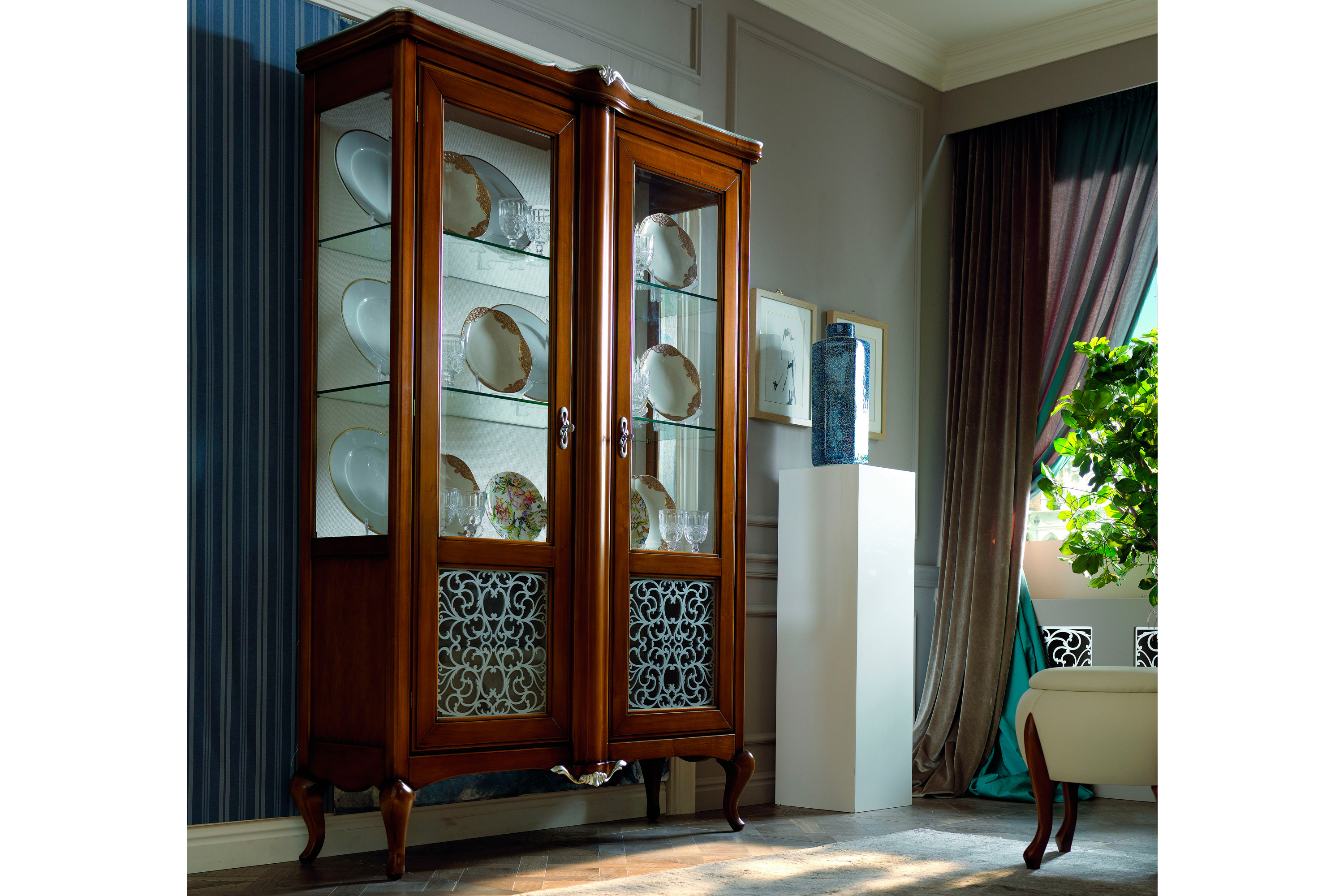 Giorgio Casa - Memorie Veneziane 2 Door Glass Cupboard