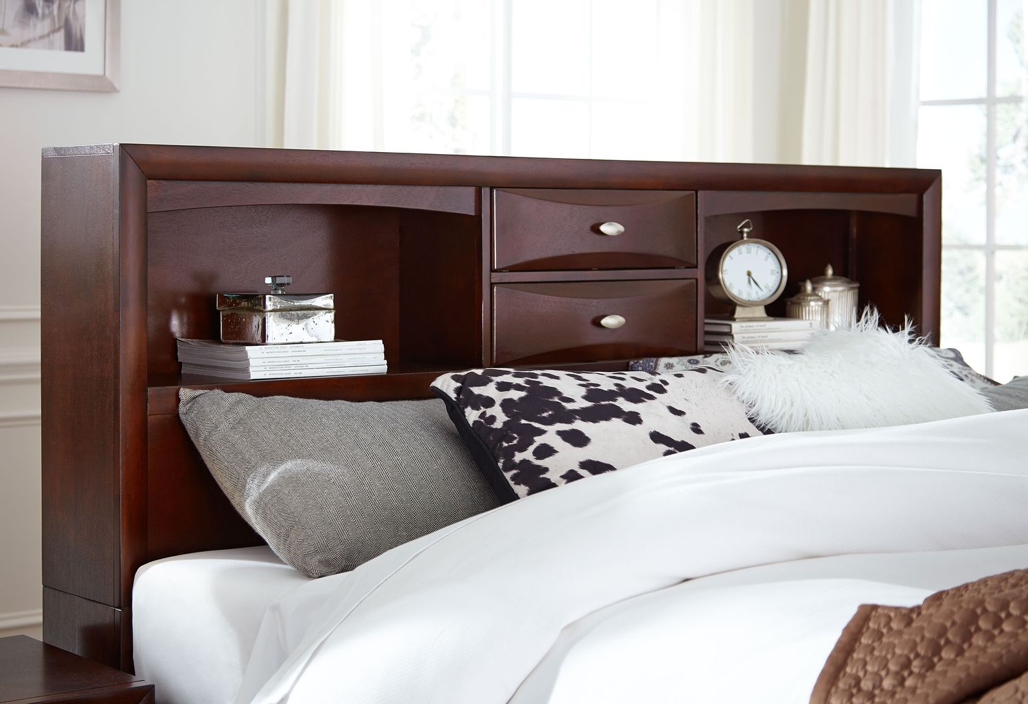 GF™ Linda Merlot King Bed