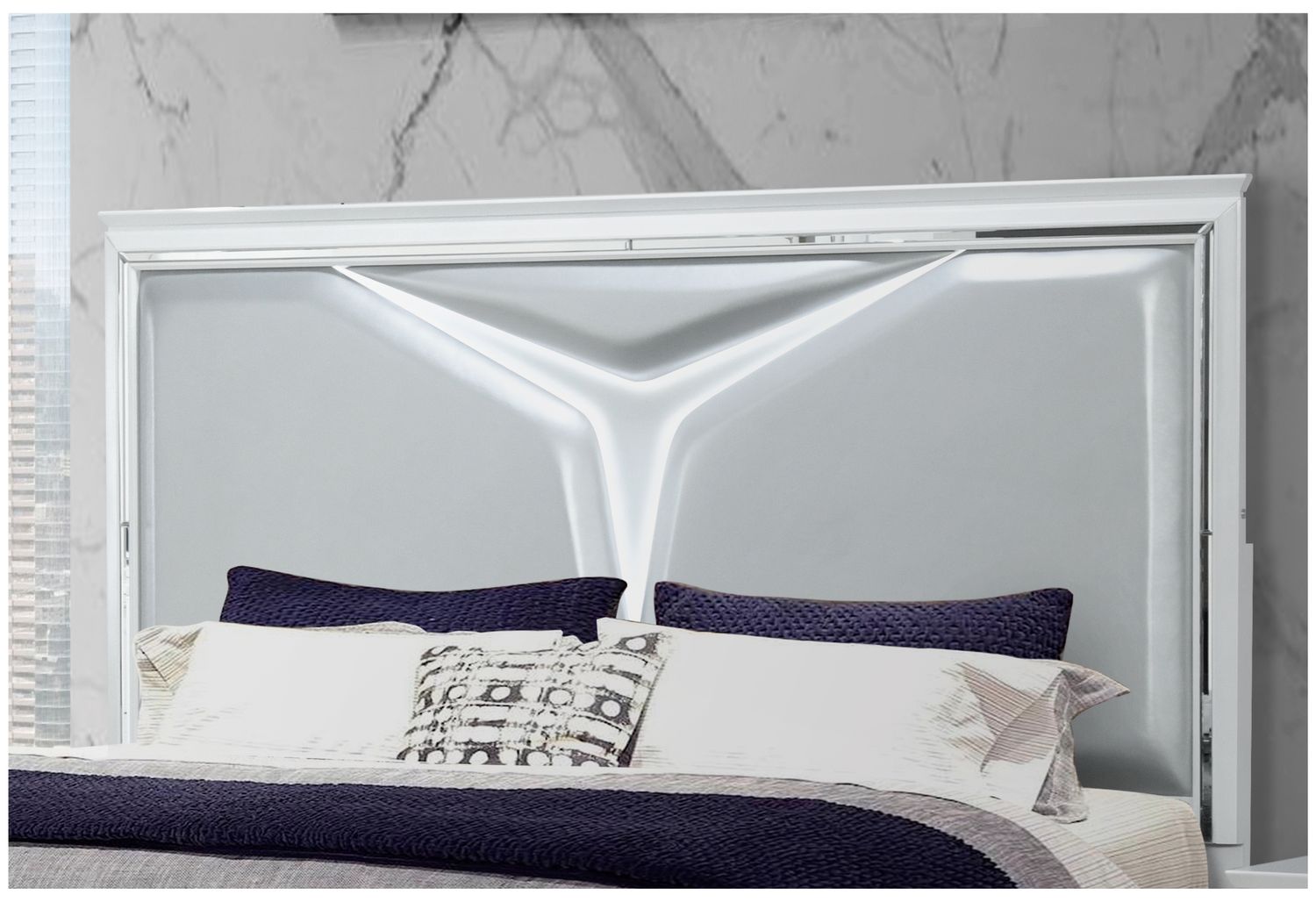 GF Romo White Queen Bed With Led