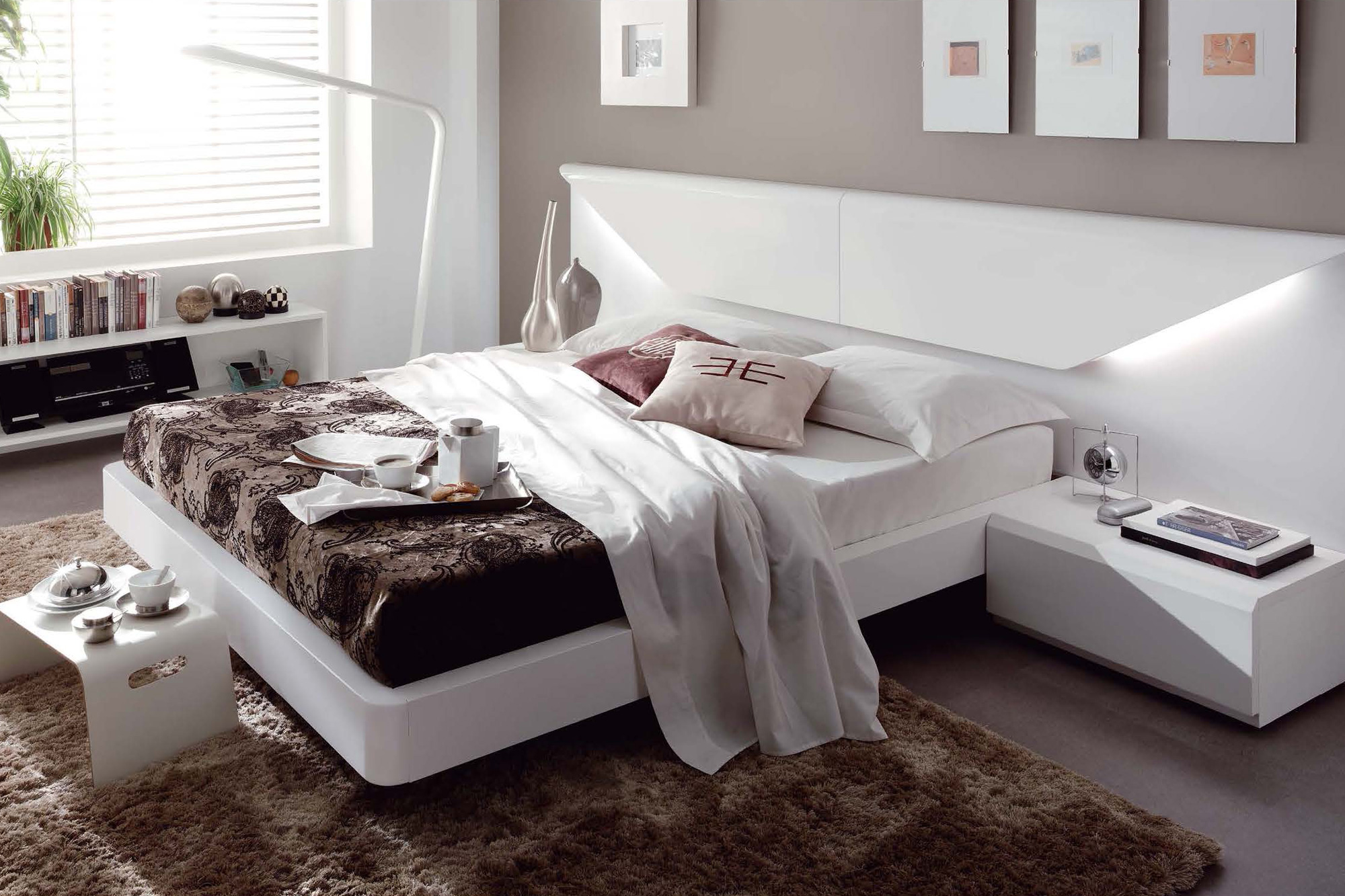 Garcia Sabate - Class Bed Frame