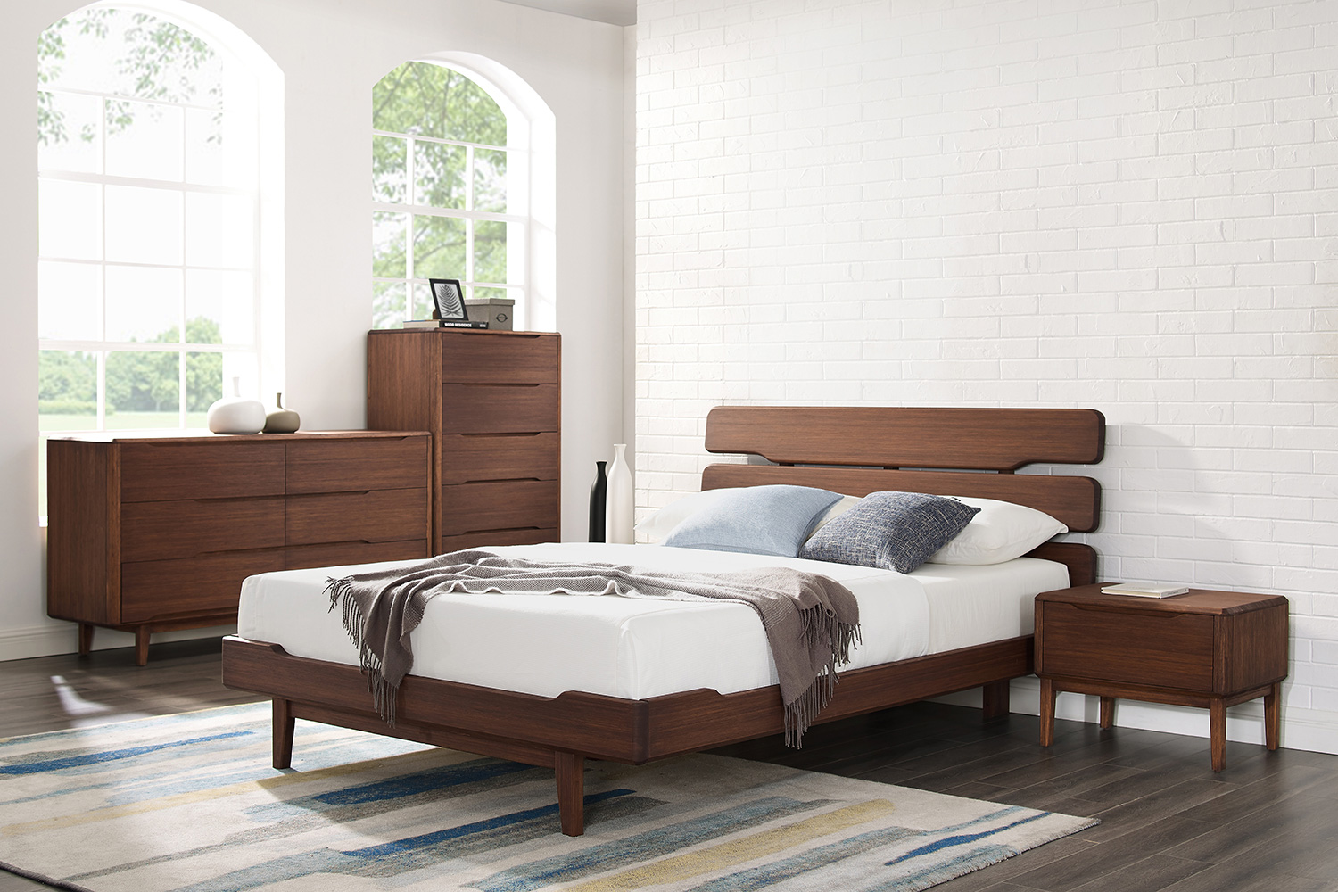 Greenington Currant Platform Bed - Oiled Walnut, Queen Size