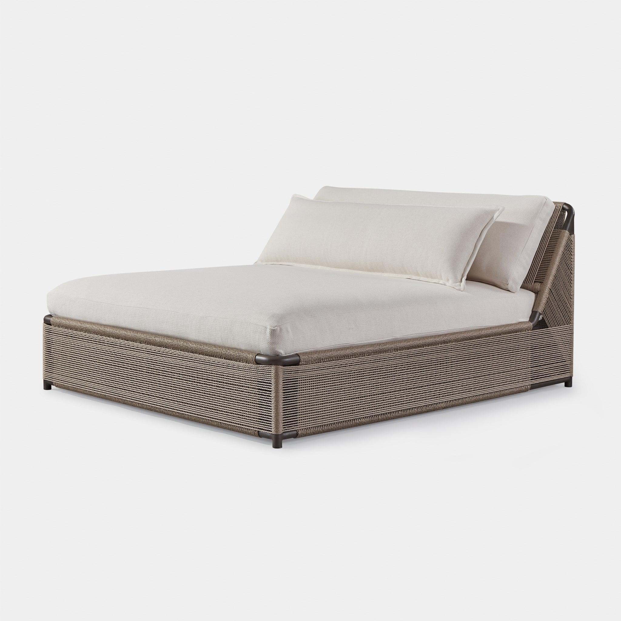 Harbour Formentera Daybed - Aluminum Bronze, Riviera Ivory, Twisted Rope Dune