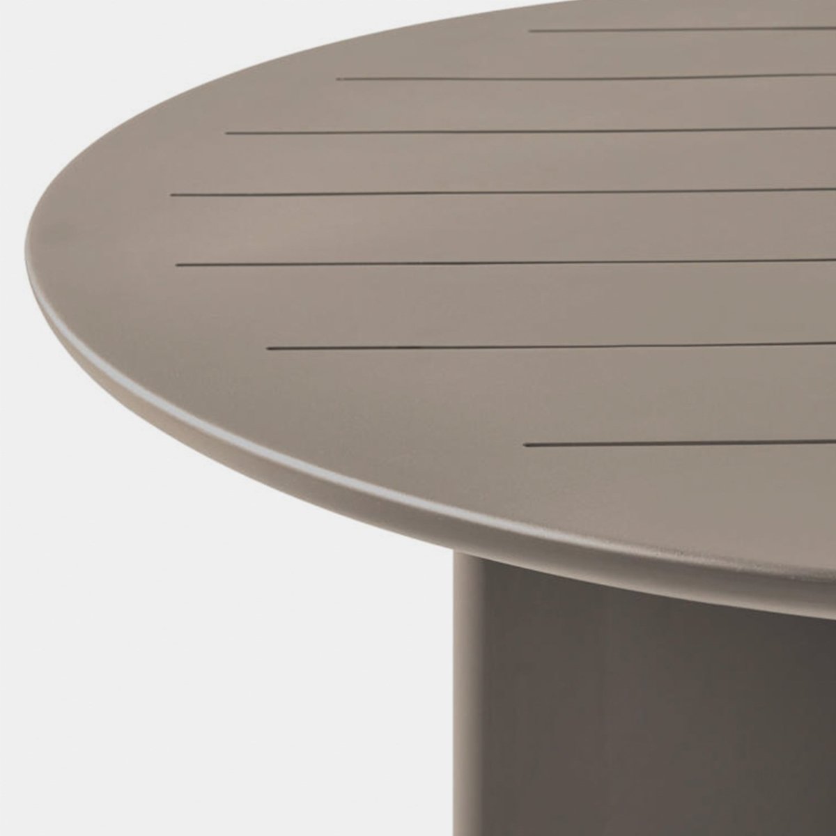 Harbour Victoria Slatted Round Dining Table 60" - Aluminum Asteroid