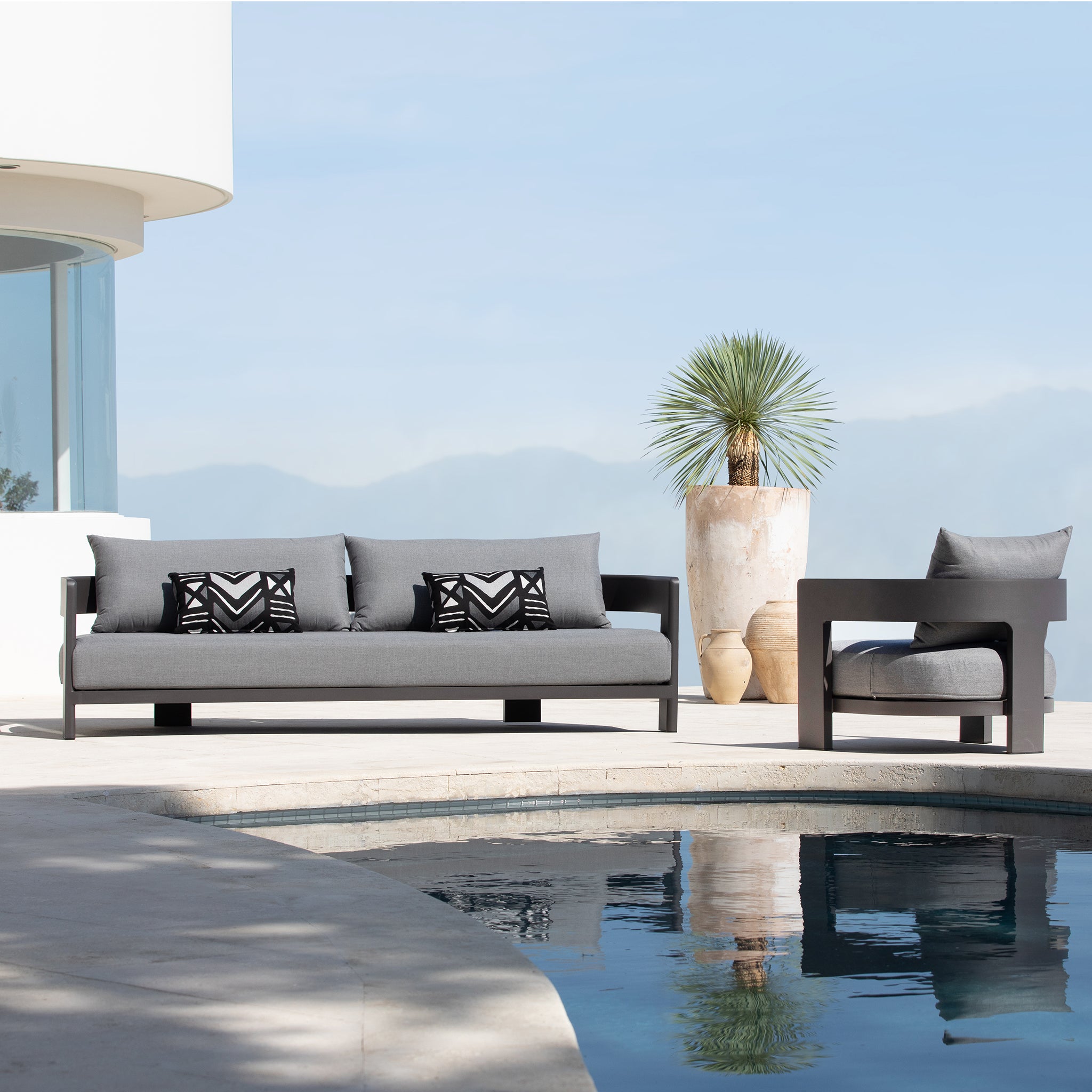 Harbour Victoria 3 Seat Sofa - Aluminum Asteroid, Siesta Indigo