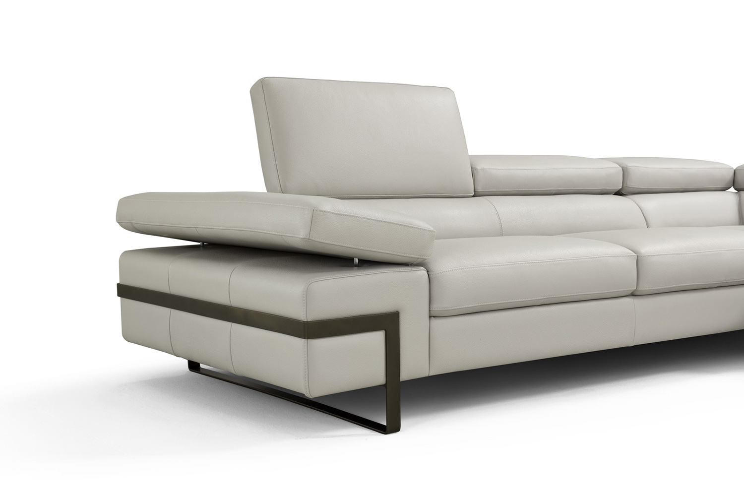 J&M I867 Sectional - Left Hand Facing Chaise, Light Gray