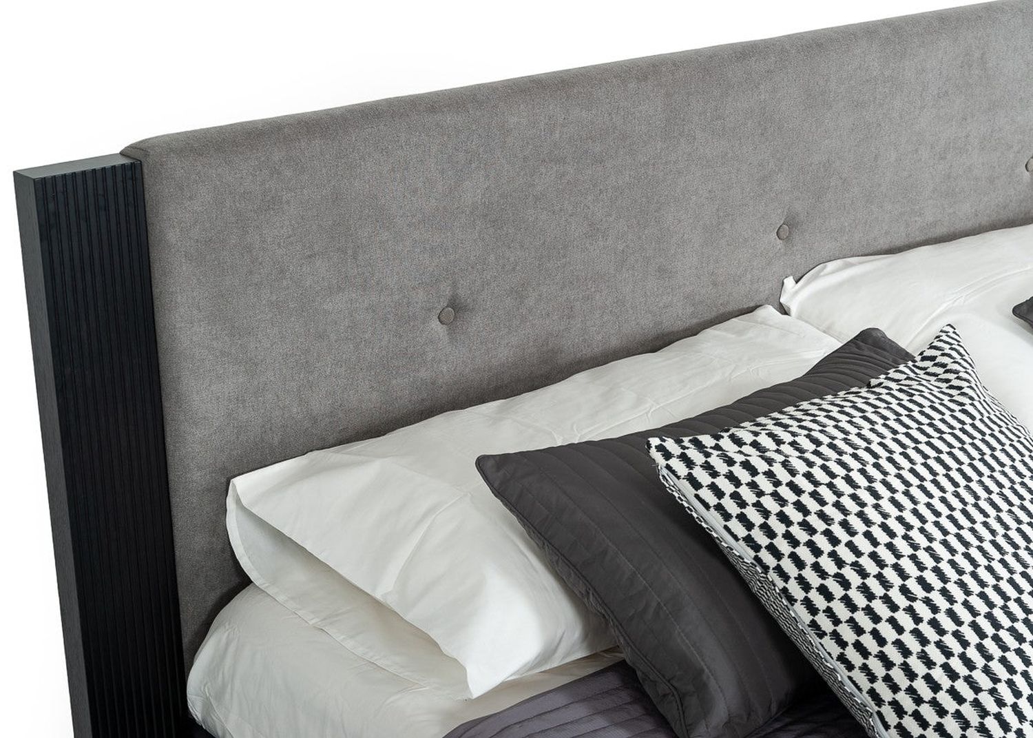 Jubilee - Patroel Contemporary Bed