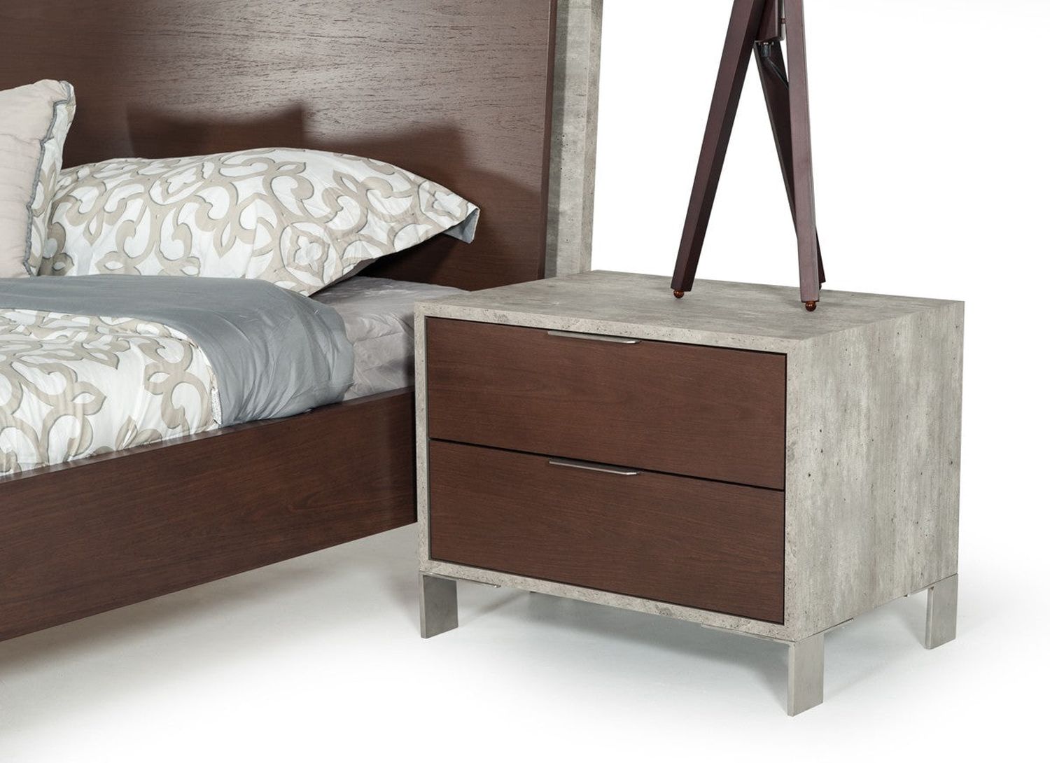 Jubilee - Camona Modern Bed