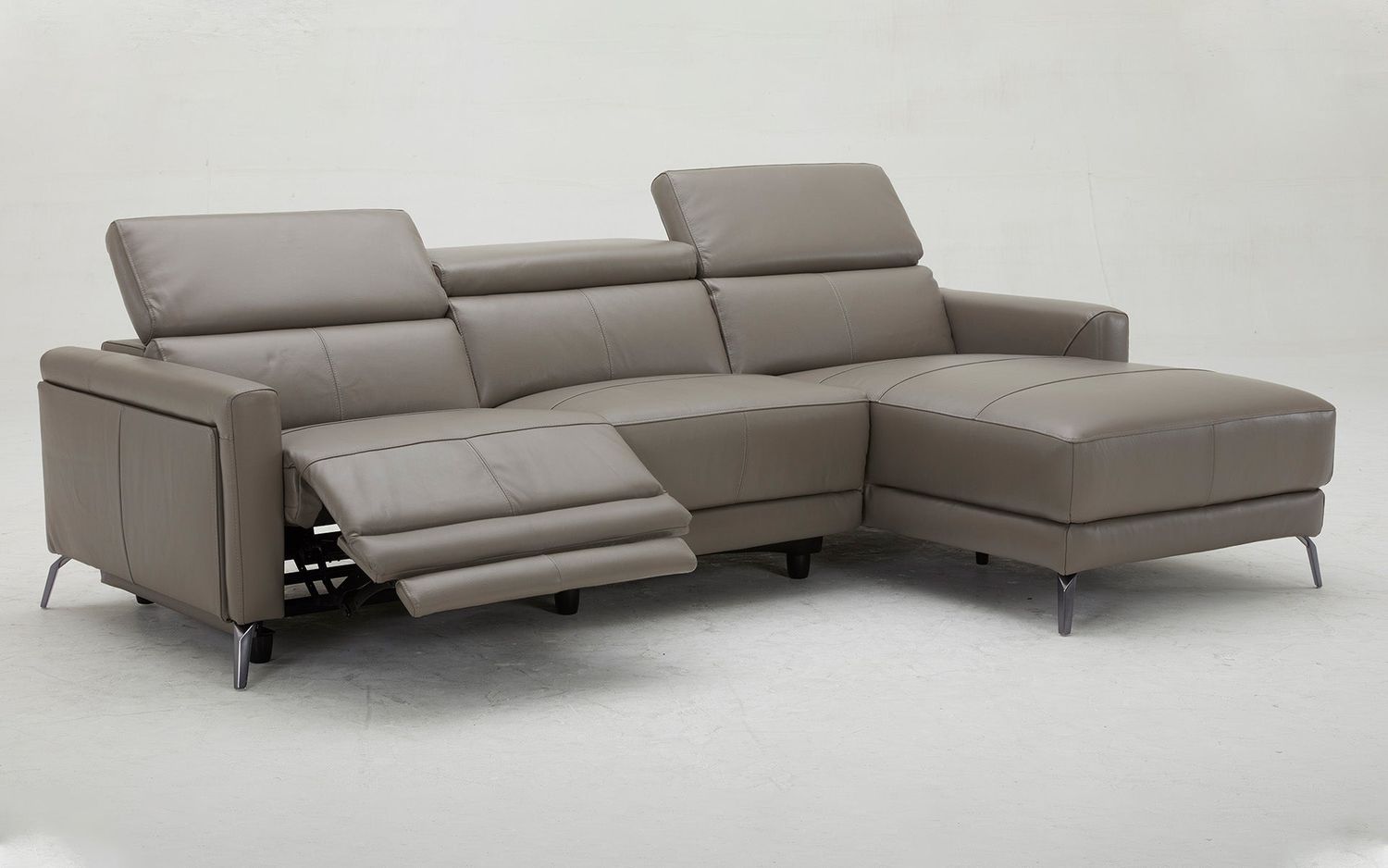 Jubilee - Belia Modern Sectional with Recliner