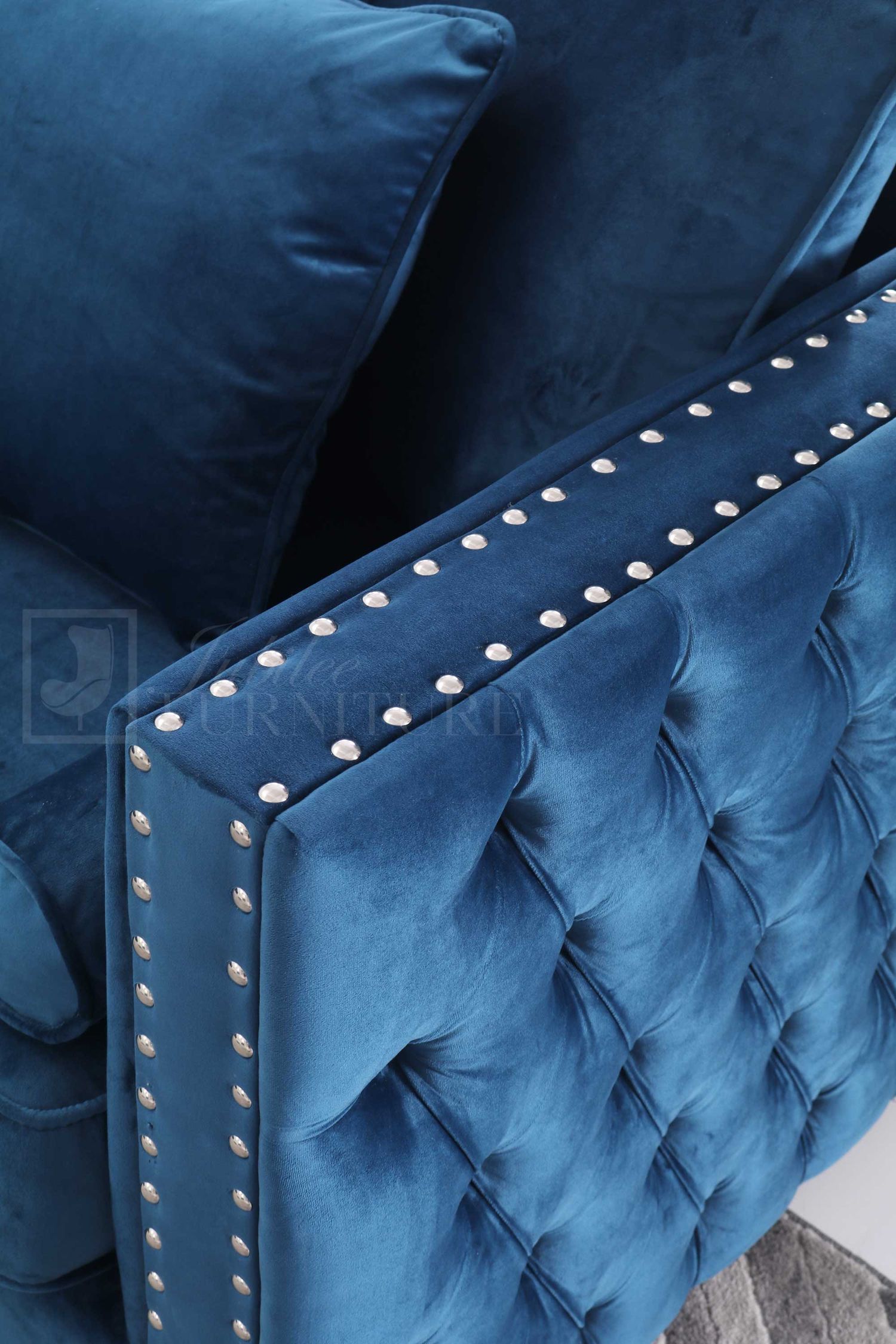 Jubilee - Wayhnit Tufted Sofa Set