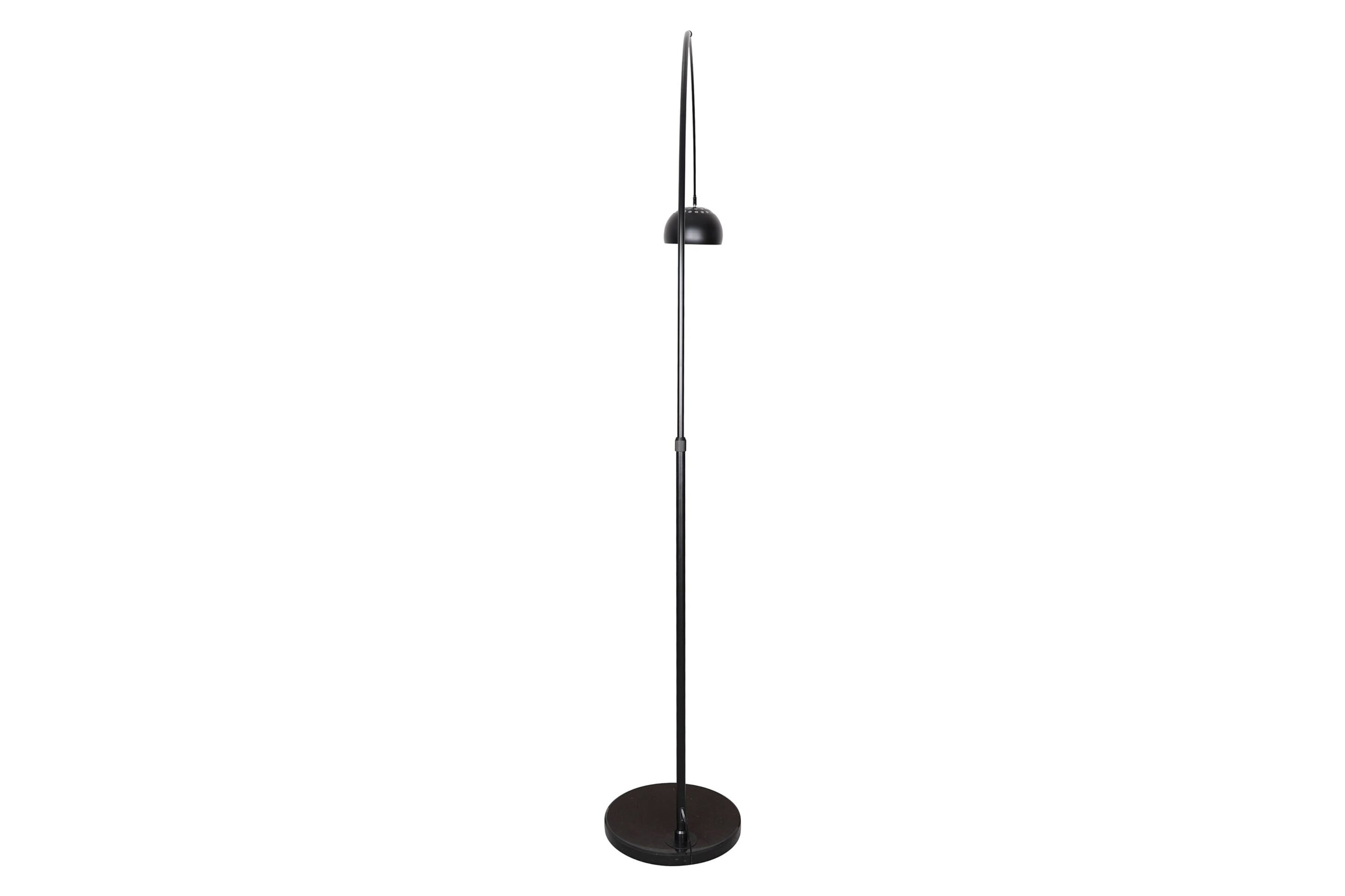 LeisureMod Arco Modern Arched Floor Lamp with Black Round Marble Base - Black