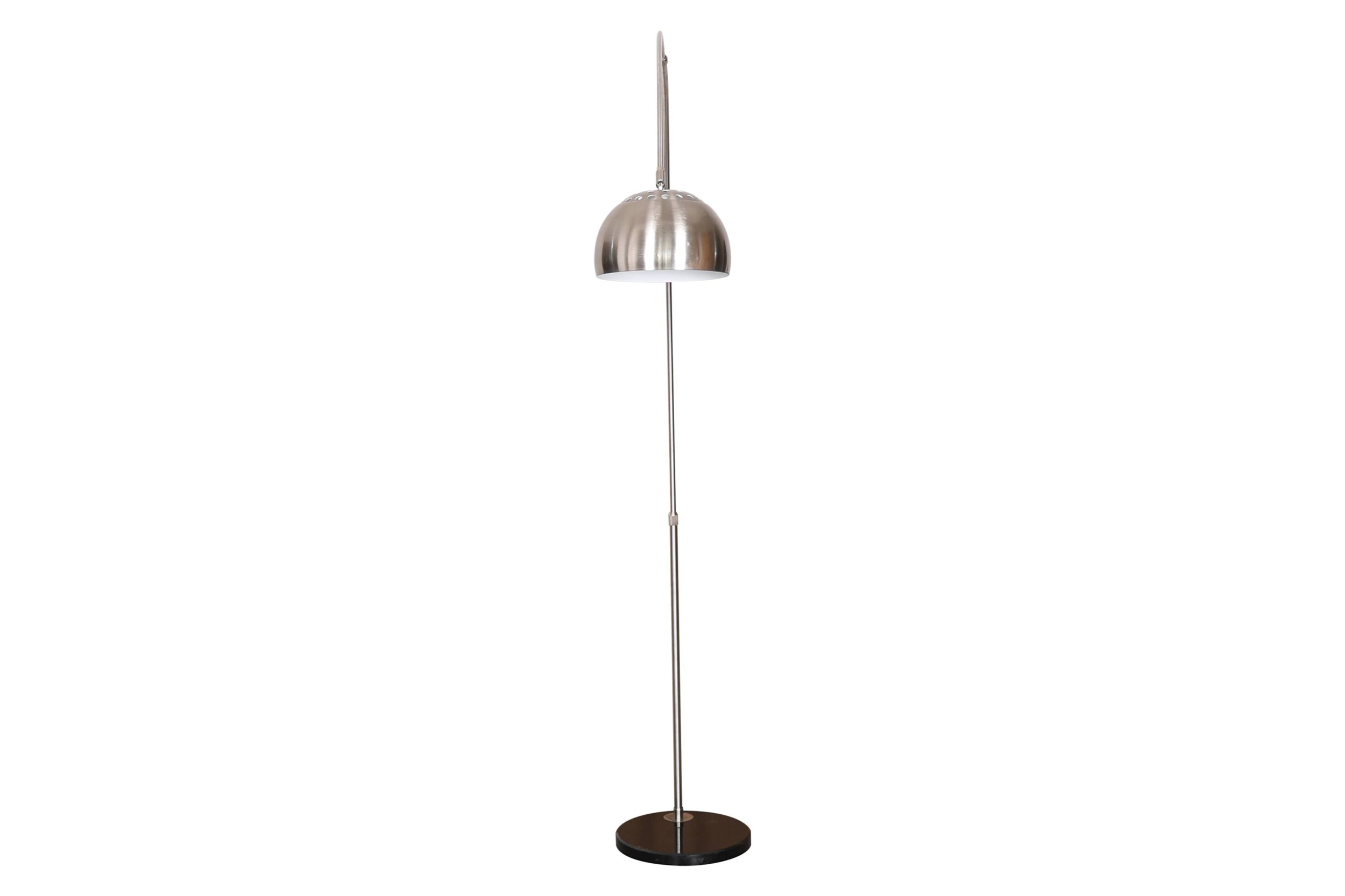 LeisureMod Arco Modern Arched Floor Lamp with Black Round Marble Base - Silver