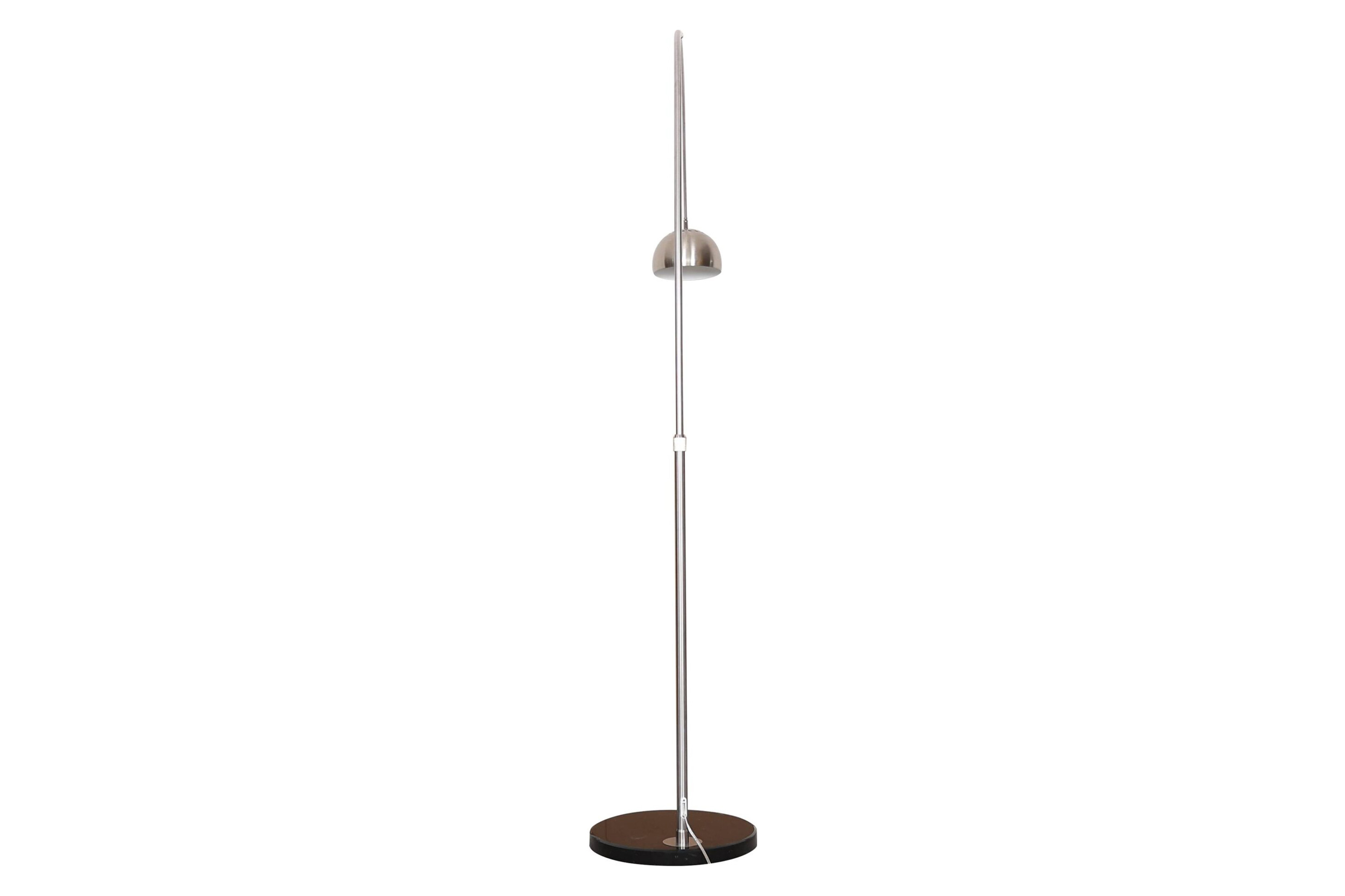 LeisureMod Arco Modern Arched Floor Lamp with Black Round Marble Base - Silver