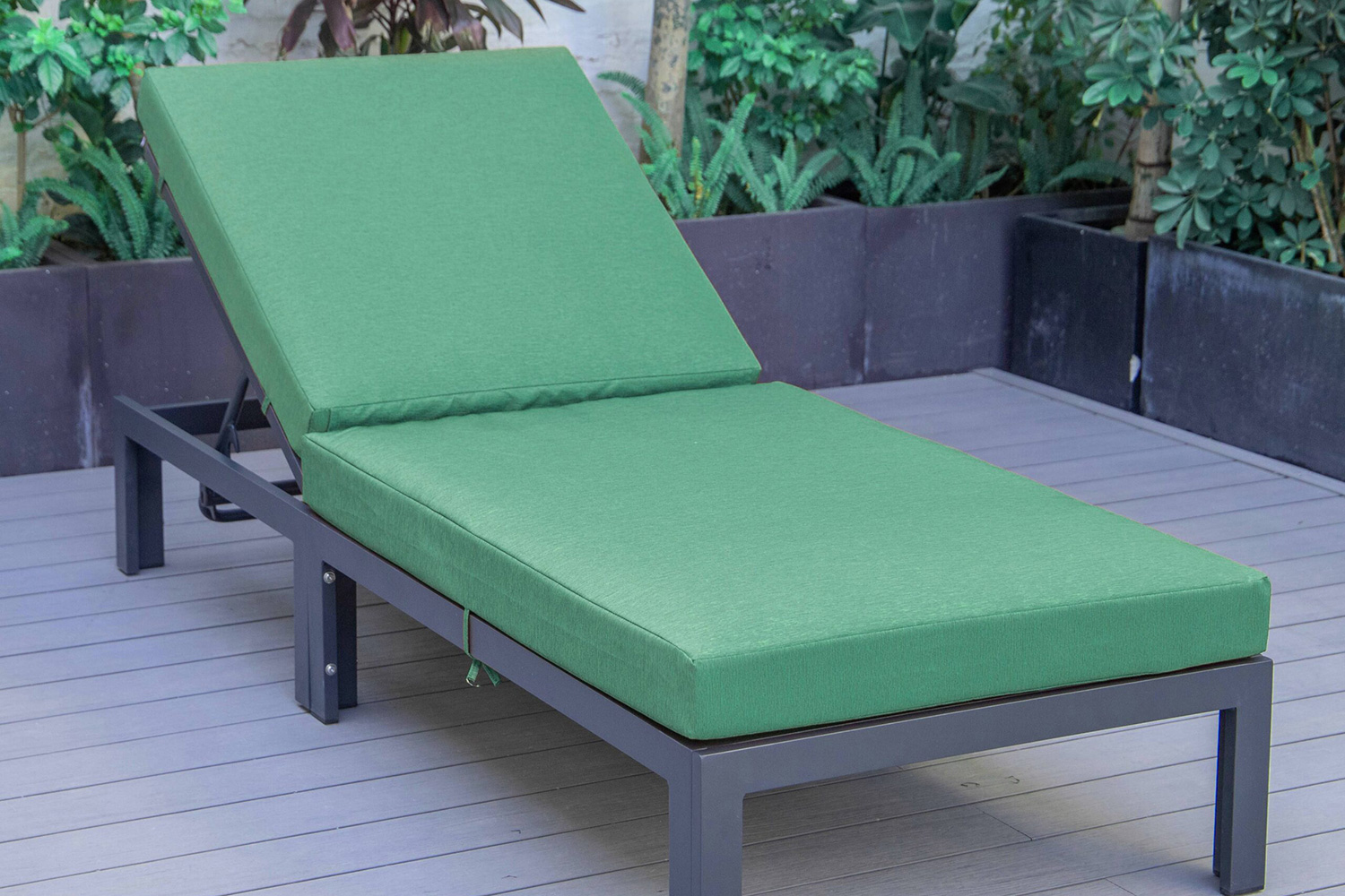 LeisureMod Chelsea Modern Outdoor Black Chaise Lounge Chair with Cushions - Green