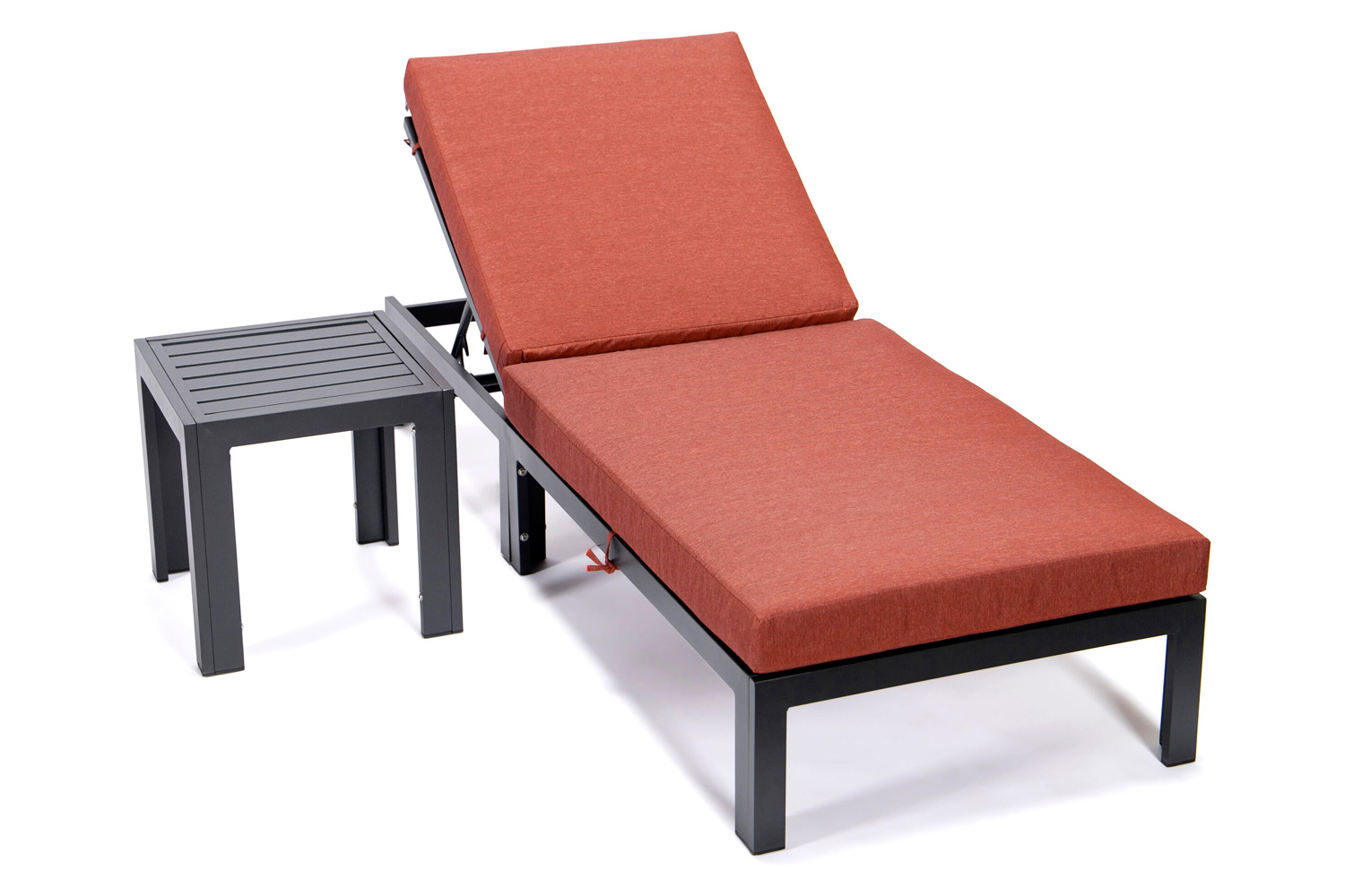 LeisureMod Chelsea Modern Outdoor Weathered Gray Chaise Lounge Chair with Side Table and Cushions