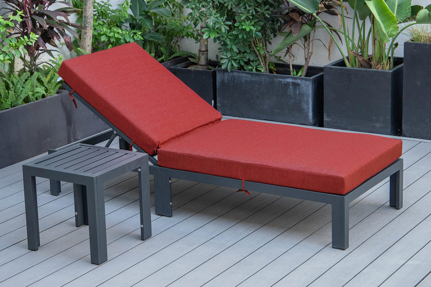 LeisureMod Chelsea Modern Outdoor Black Chaise Lounge Chair with Side Table and Cushions - Red