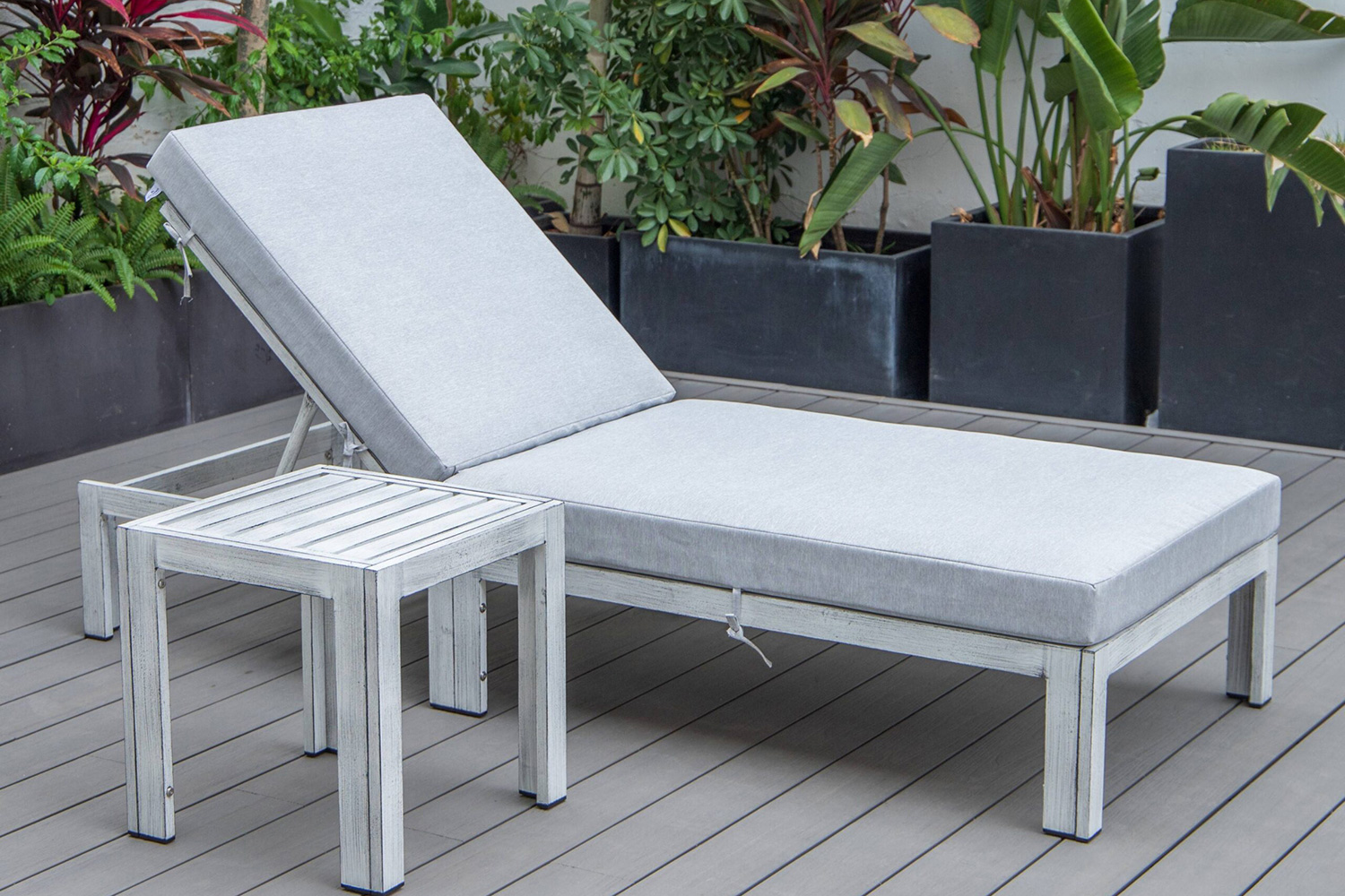 LeisureMod Chelsea Modern Outdoor Weathered Gray Chaise Lounge Chair with Side Table and Cushions - Light Gray