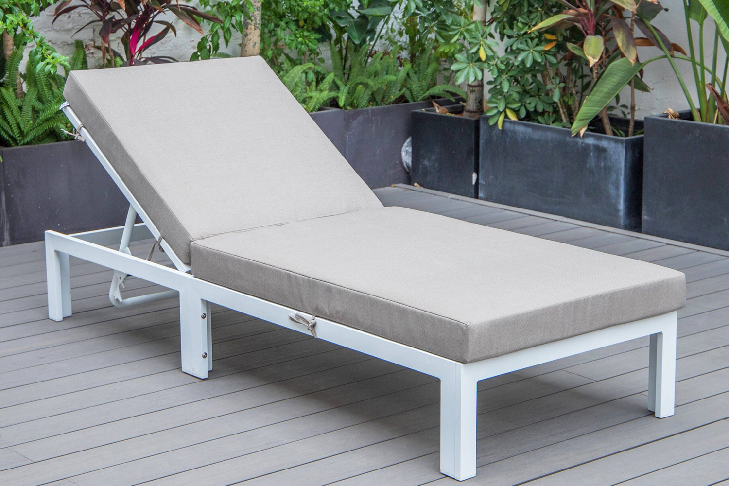 LeisureMod Chelsea Modern Outdoor White Chaise Lounge Chair with Cushions - Beige