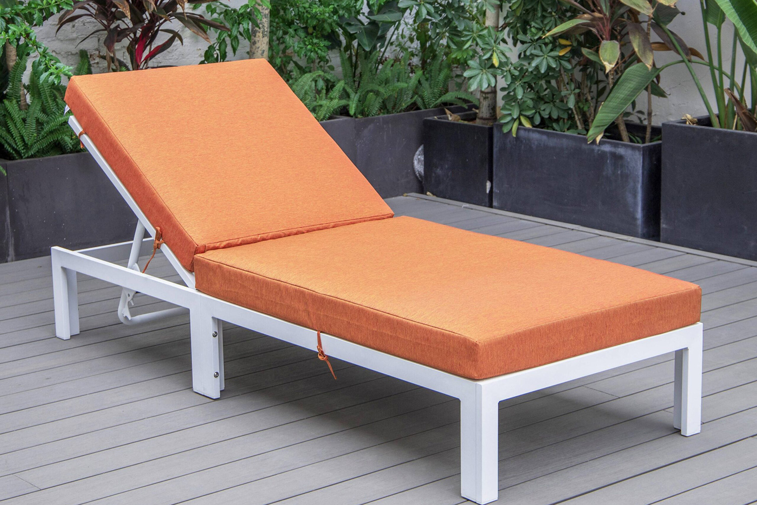 LeisureMod Chelsea Modern Outdoor White Chaise Lounge Chair with Cushions - Orange