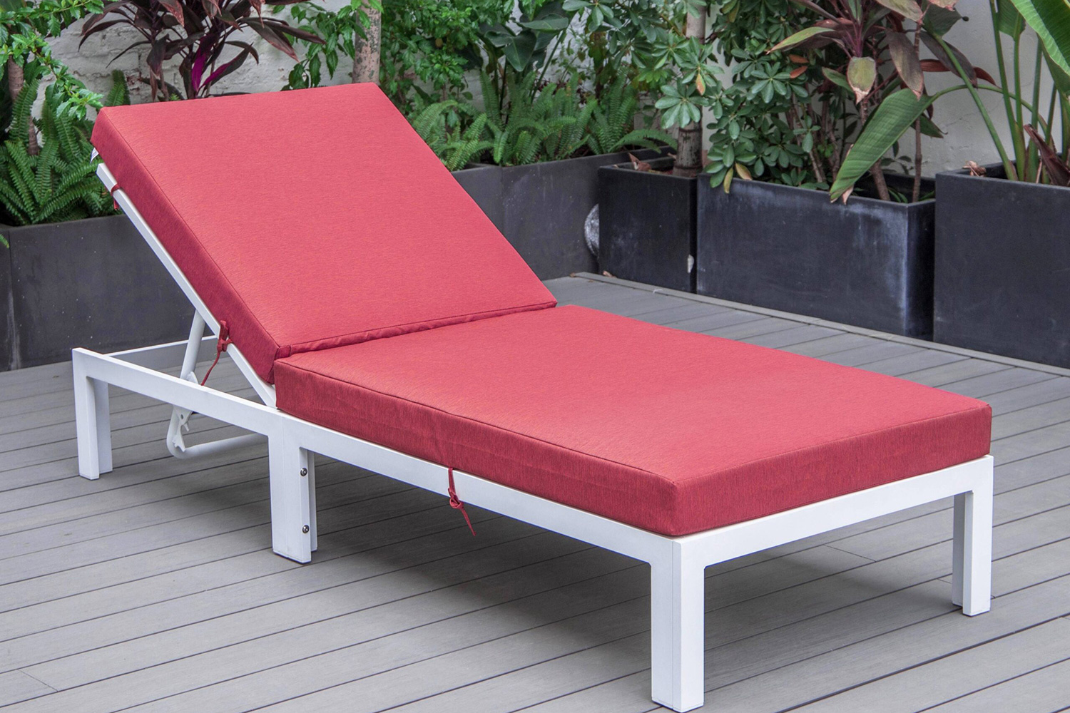 LeisureMod Chelsea Modern Outdoor White Chaise Lounge Chair with Cushions - Red