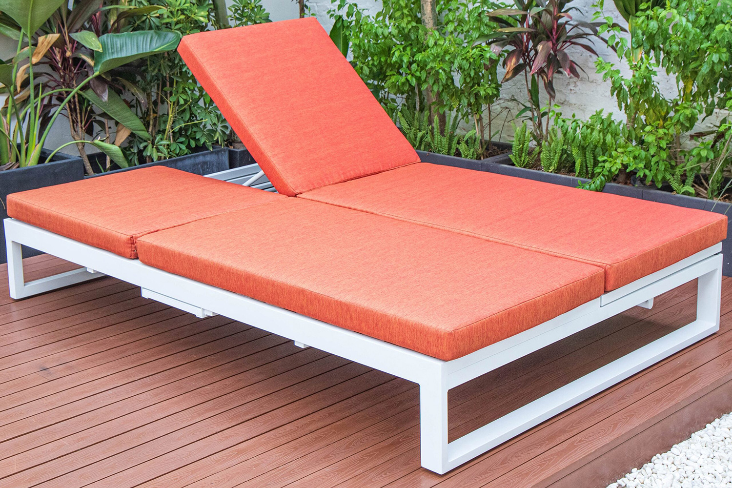 LeisureMod Chelsea Convertible Double Chaise Lounge Chair and Sofa with Cushions - Orange, White