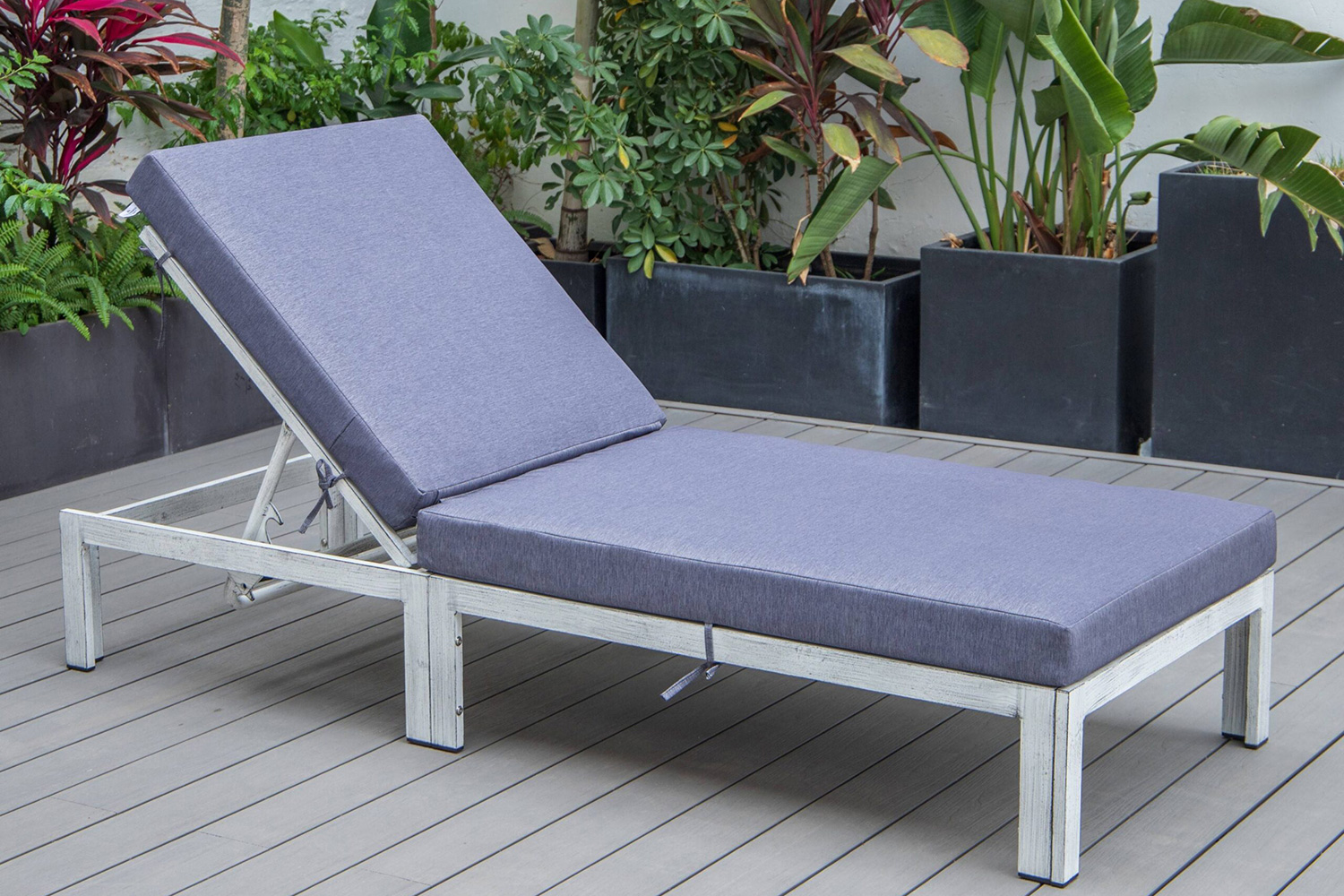 LeisureMod Chelsea Modern Outdoor Weathered Gray Chaise Lounge Chair with Cushions - Blue