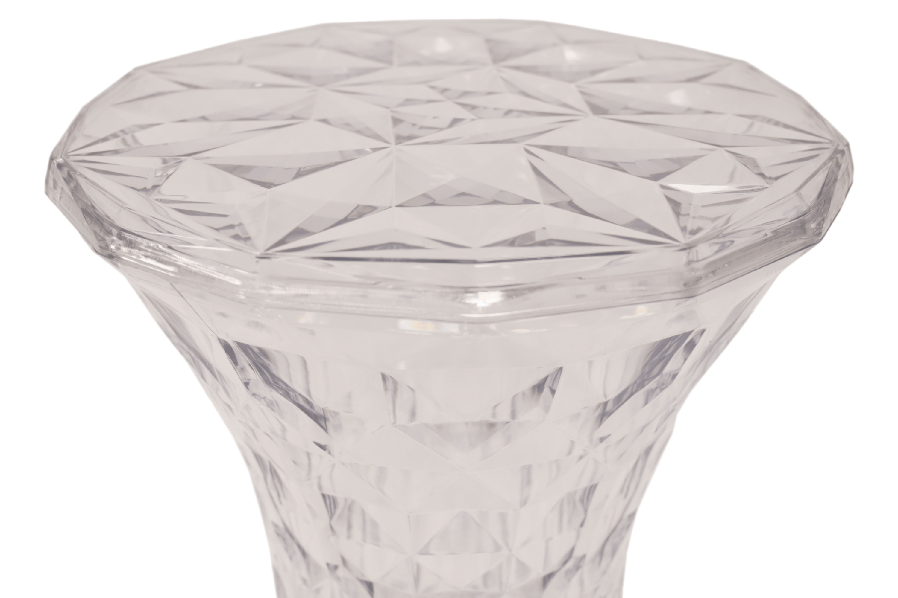 LeisureMod Clio Modern Diamond Shaped Side End Table - Clear