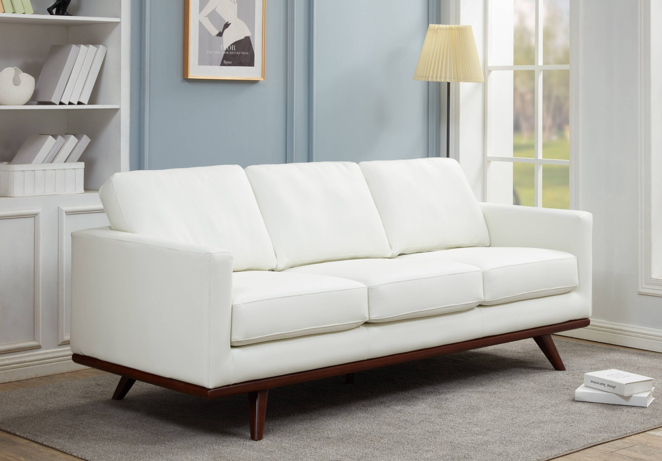 LeisureMod Chester Modern Leather Sofa With Birch Wood Base - White