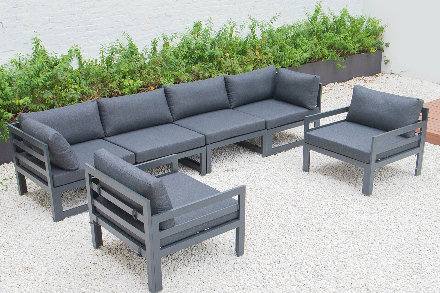 LeisureMod Chelsea 6-Piece Patio Armchair Sectional Black Aluminum with Cushions