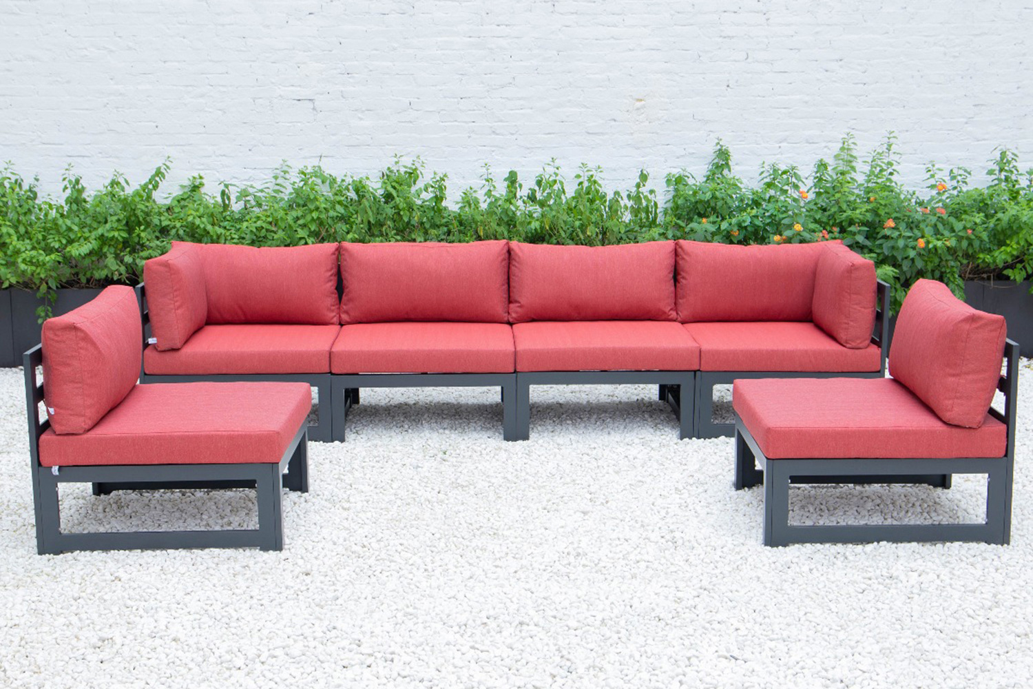 LeisureMod Chelsea 6-Piece Patio Sectional In Black Aluminum with Cushions - Red