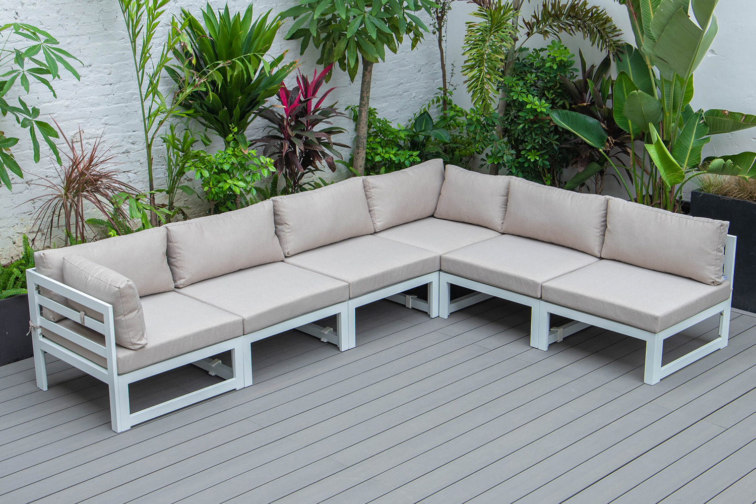 LeisureMod Chelsea 6-Piece Patio Sectional In White Aluminum with Cushions - Beige