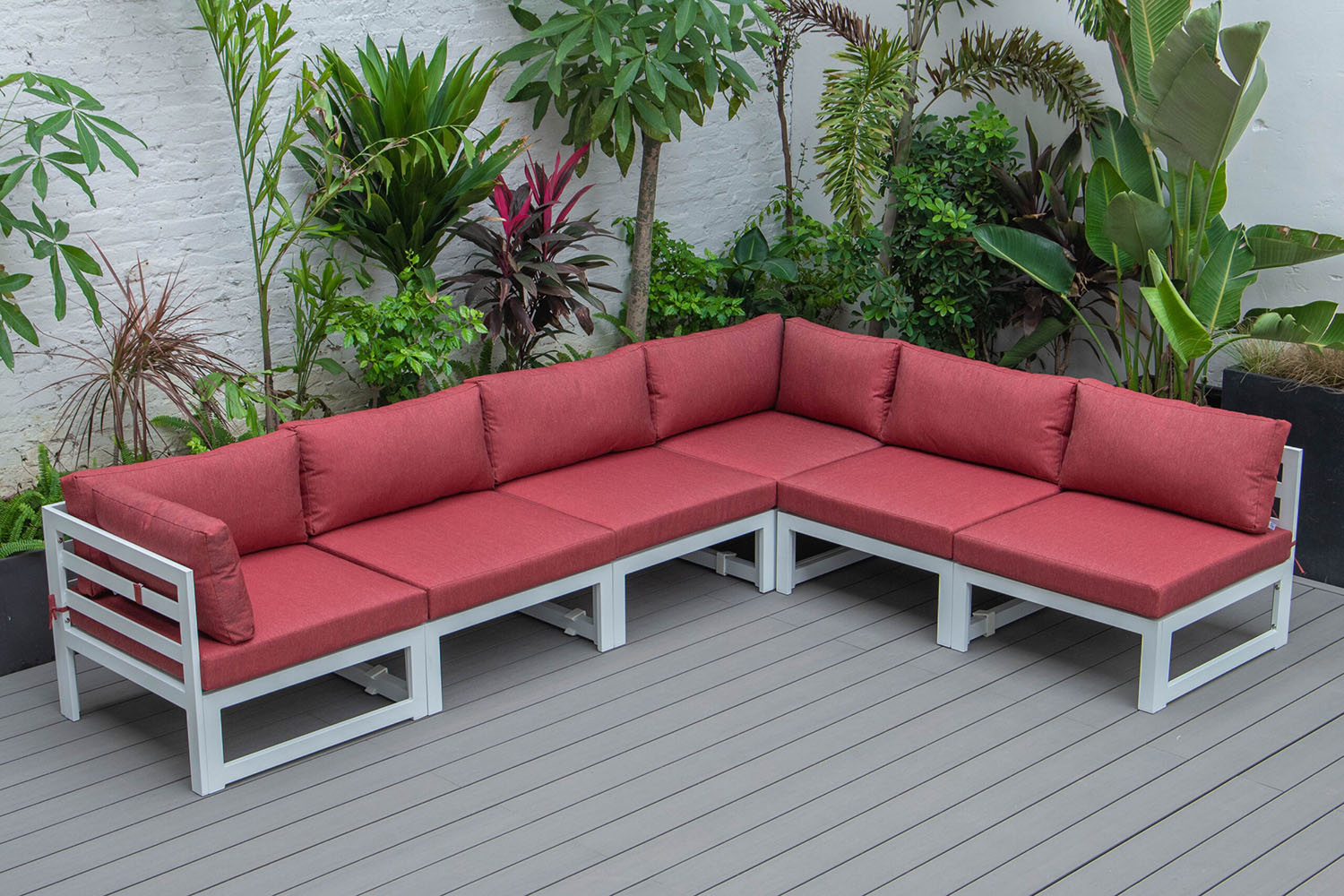 LeisureMod Chelsea 6-Piece Patio Sectional In White Aluminum with Cushions - Red