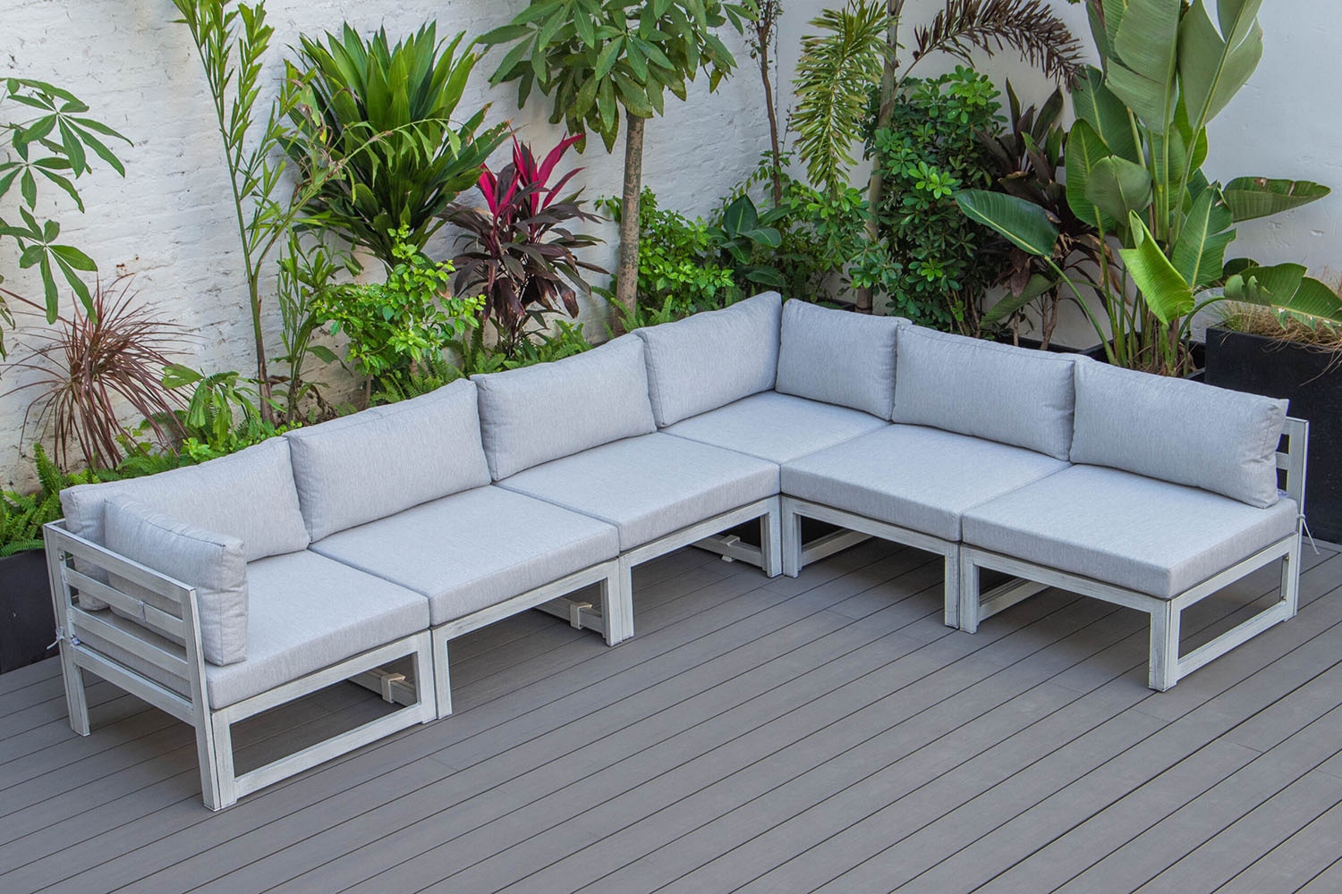 LeisureMod Chelsea 6-Piece Patio Sectional In Weathered Gray Aluminum with Cushions - Light Gray