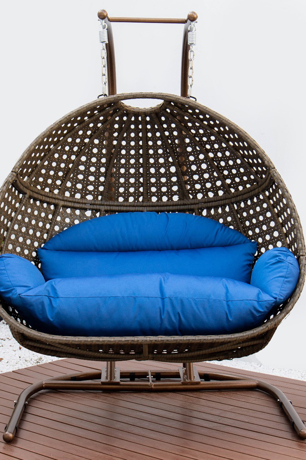 LeisureMod Wicker Hanging Double Egg Beige Swing Chair - Blue