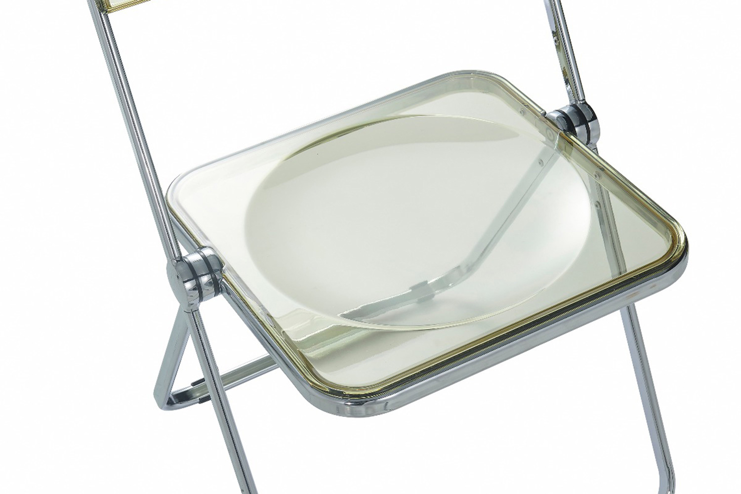 LeisureMod Lawrence Acrylic Folding Chair with Chrome Metal Frame - Amber