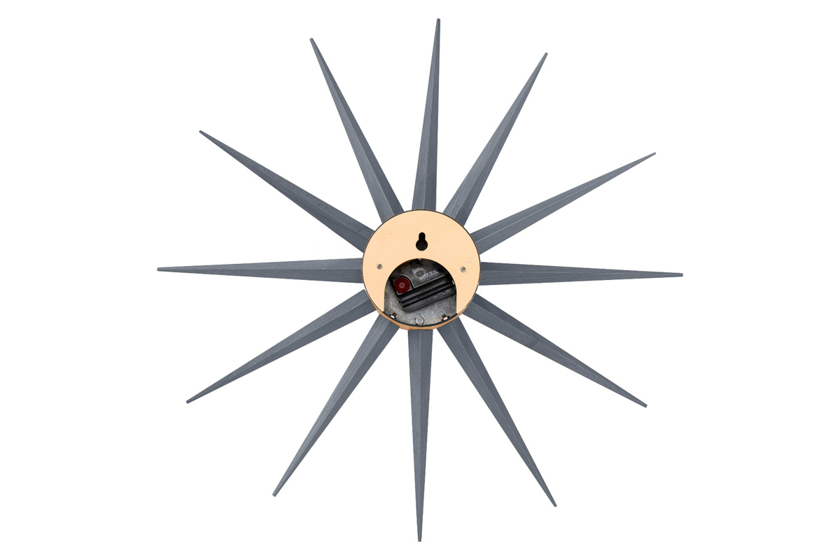 LeisureMod Maxi Modern Design Metal Star Silent Non-Ticking Wall Clock - Dark Gray