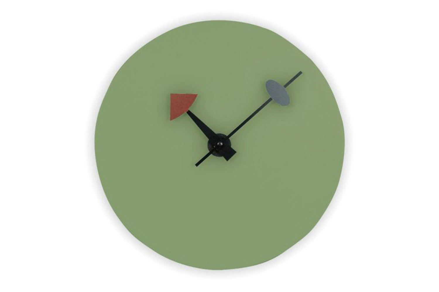 LeisureMod Manchester Modern Round Silent Non-Ticking Wall Clock