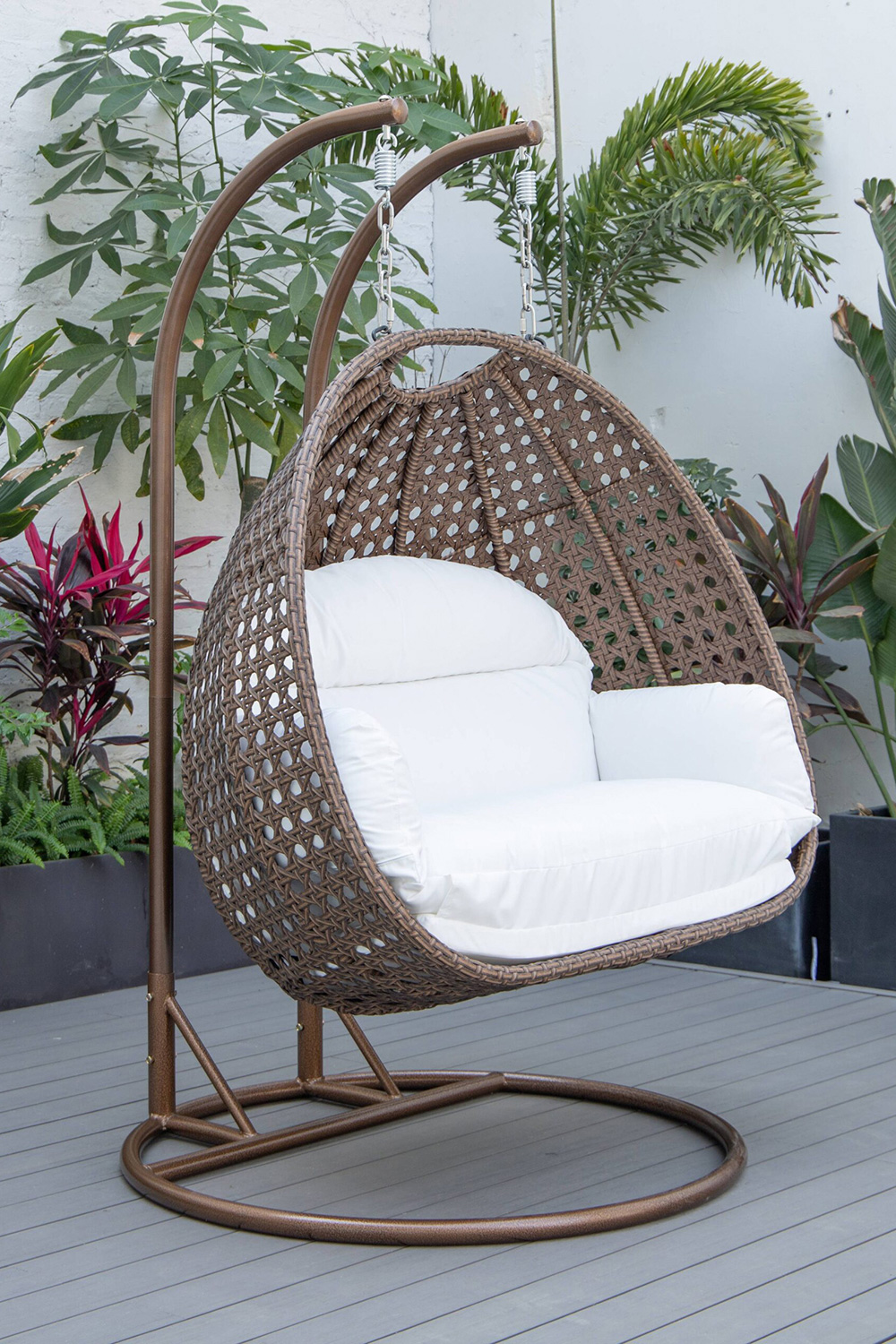 LeisureMod Mendoza Dark Brown Wicker Hanging 2 Person Egg Swing Chair - White