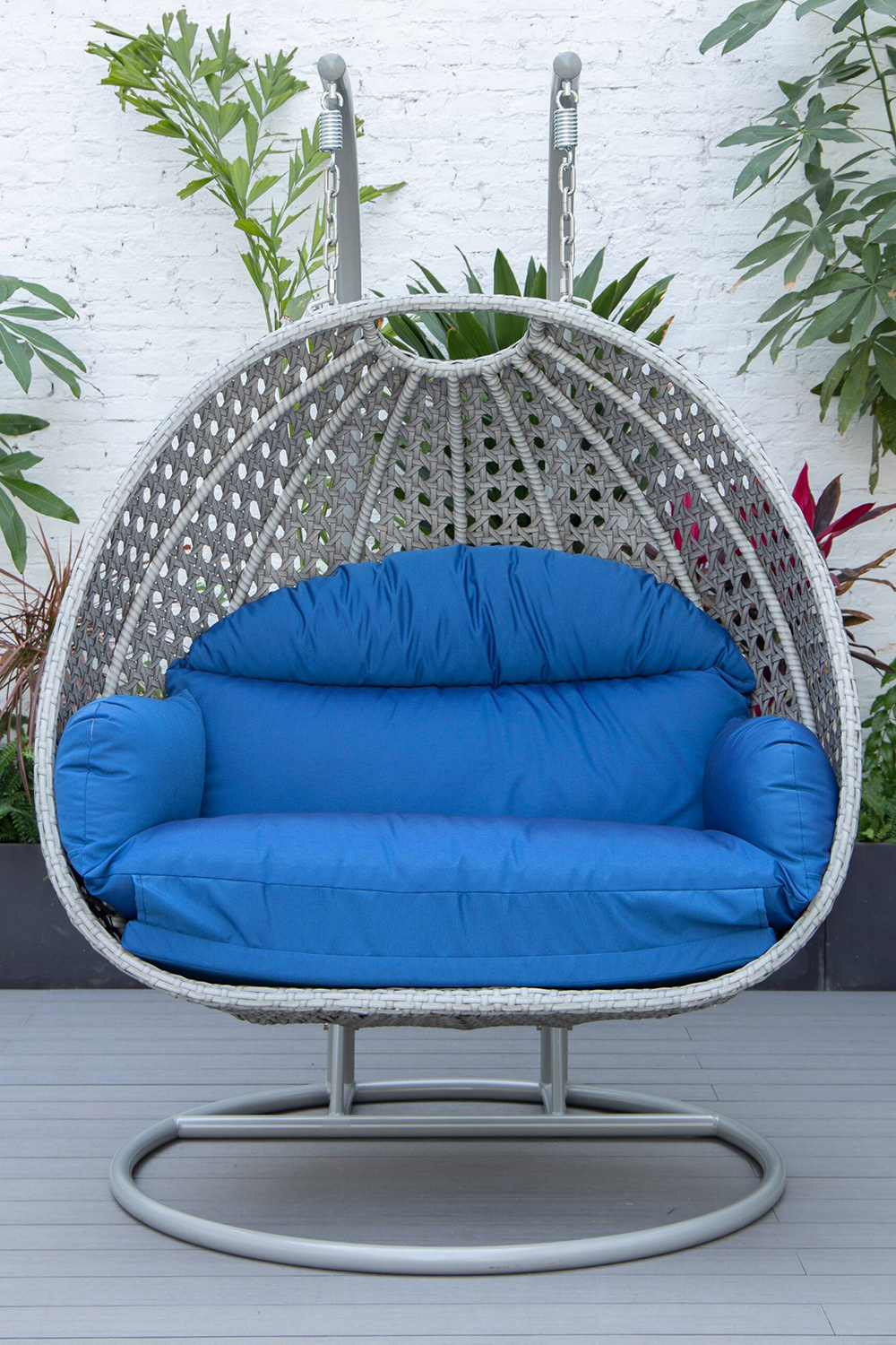 LeisureMod Mendoza Light Gray Wicker Hanging 2 Person Egg Swing Chair with Cushions - Blue