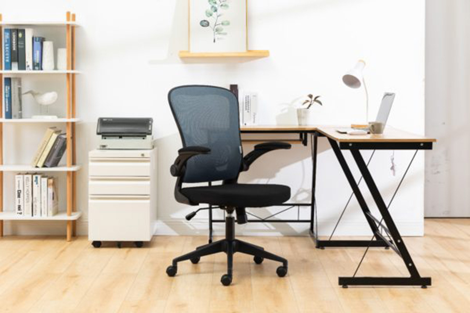 LeisureMod Newton Mesh Office Chair - Gray