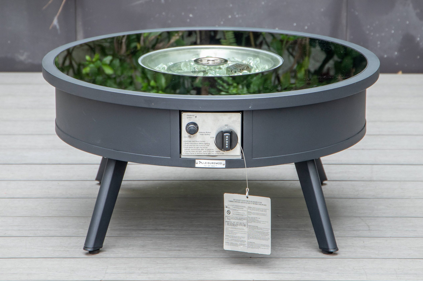 LeisureMod™ Walbrooke Modern Black Patio Conversation With Round Fire Pit & Tank Holder - Beige