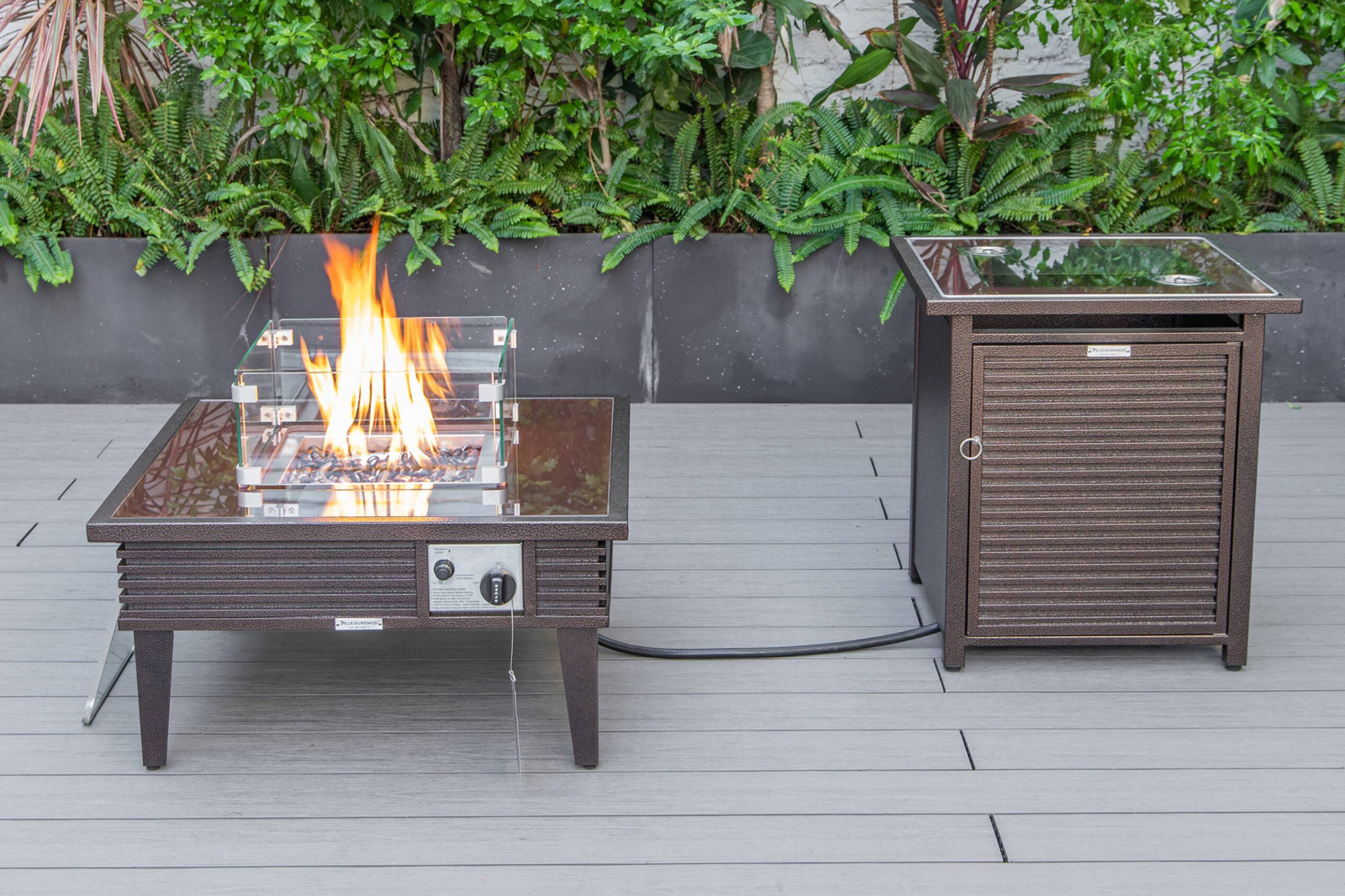 LeisureMod™ Walbrooke Modern Brown Patio Conversation With Square Fire Pit With Slats Design & Tank Holder - Red