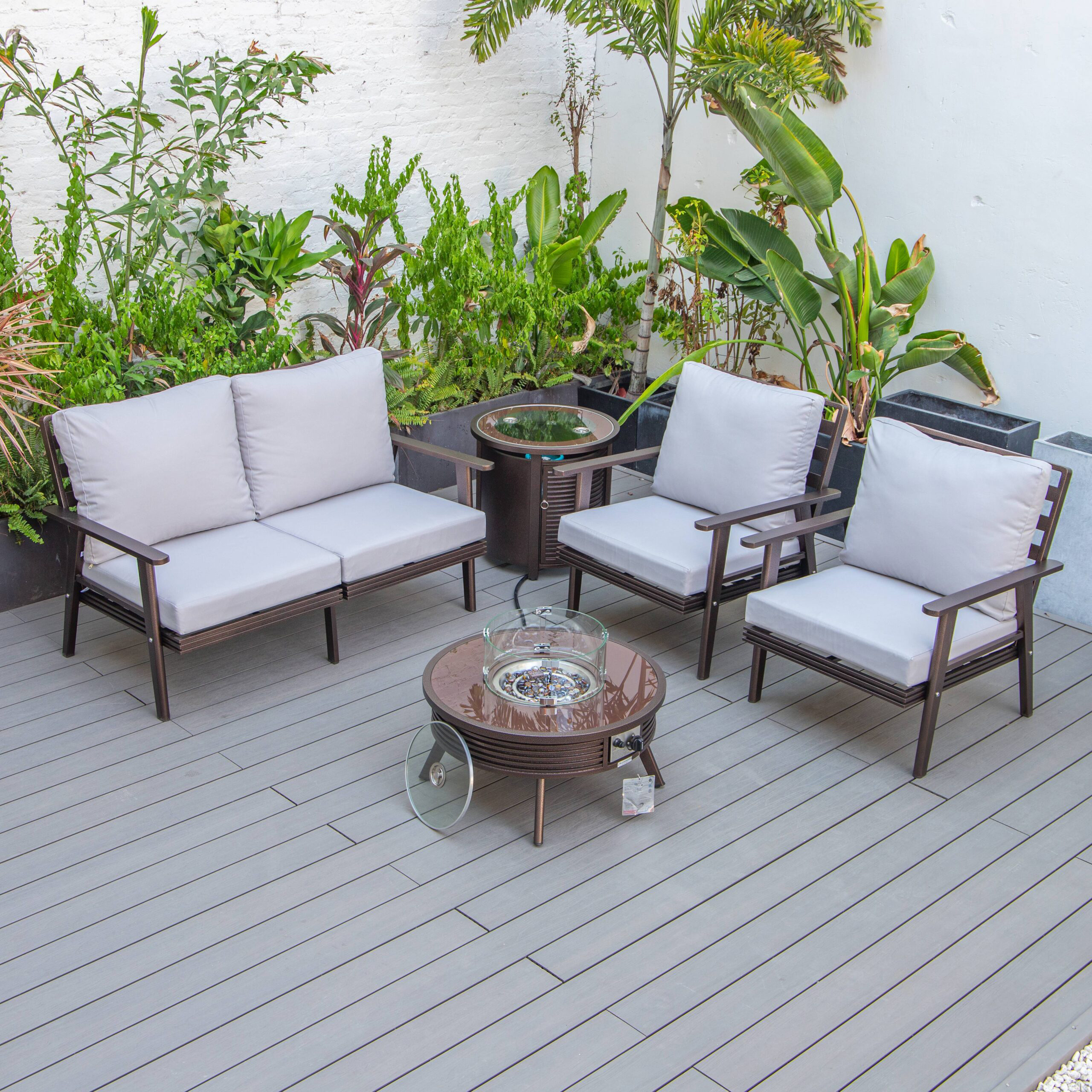 LeisureMod Walbrooke Modern Brown Patio Conversation With Round Fire Pit With Slats Design & Tank Holder - Light Gray