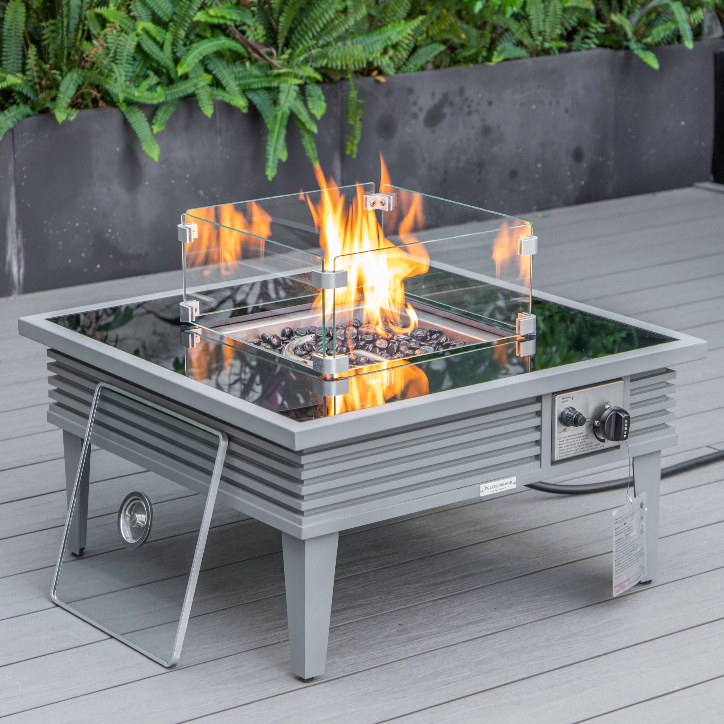 LeisureMod Walbrooke Modern Gray Patio Conversation With Square Fire Pit With Slats Design & Tank Holder - Navy Blue