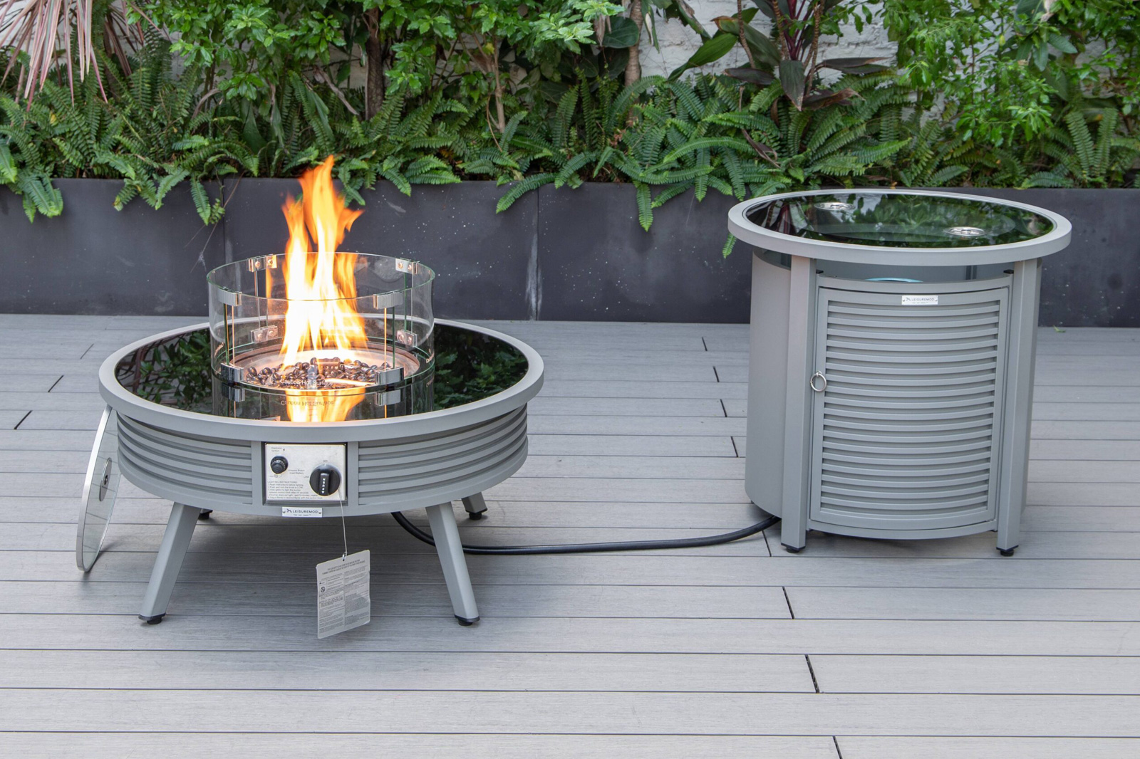 LeisureMod Walbrooke Modern Gray Patio Conversation With Round Fire Pit With Slats Design & Tank Holder - Beige