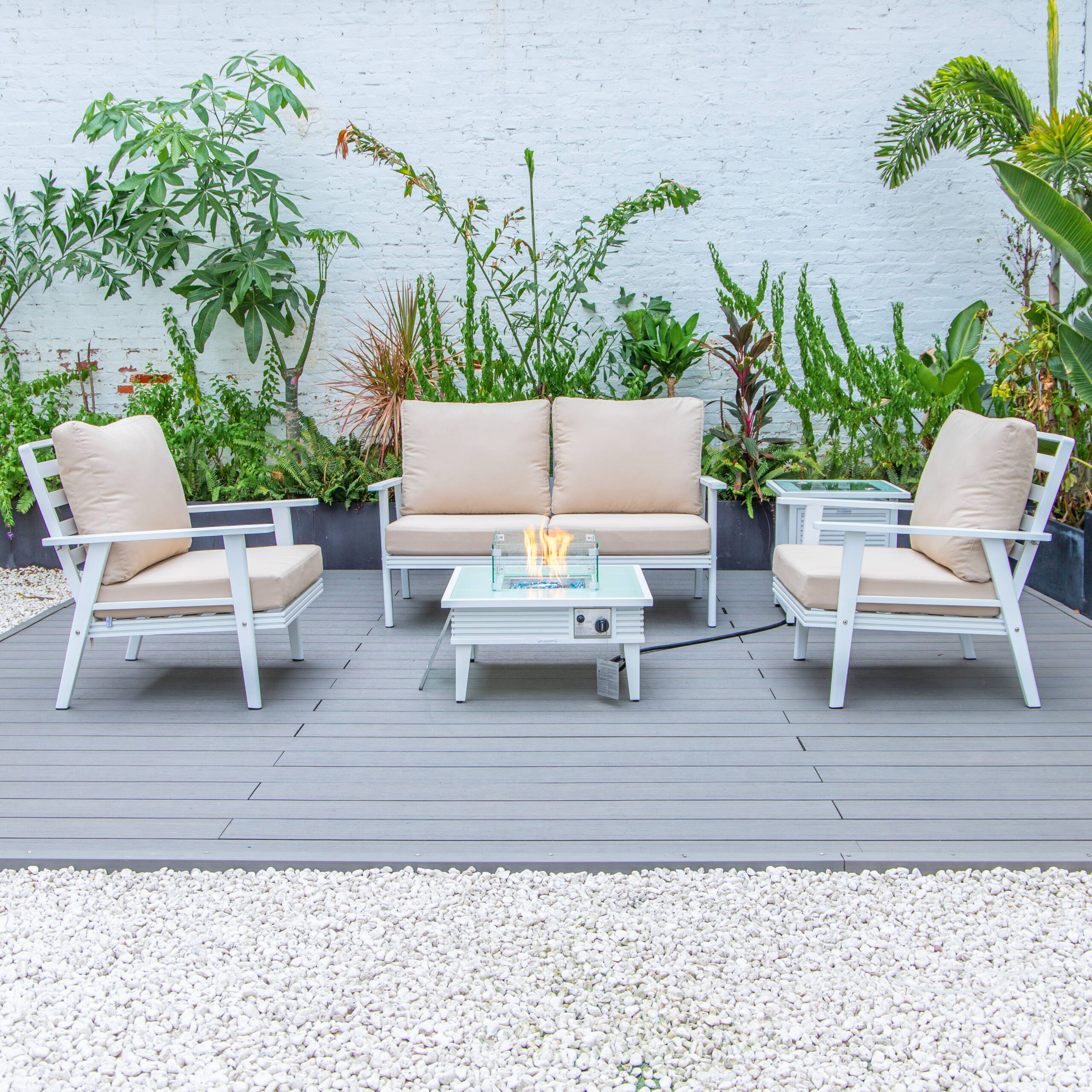 LeisureMod Walbrooke Modern White Patio Conversation With Square Fire Pit With Slats Design & Tank Holder - Beige