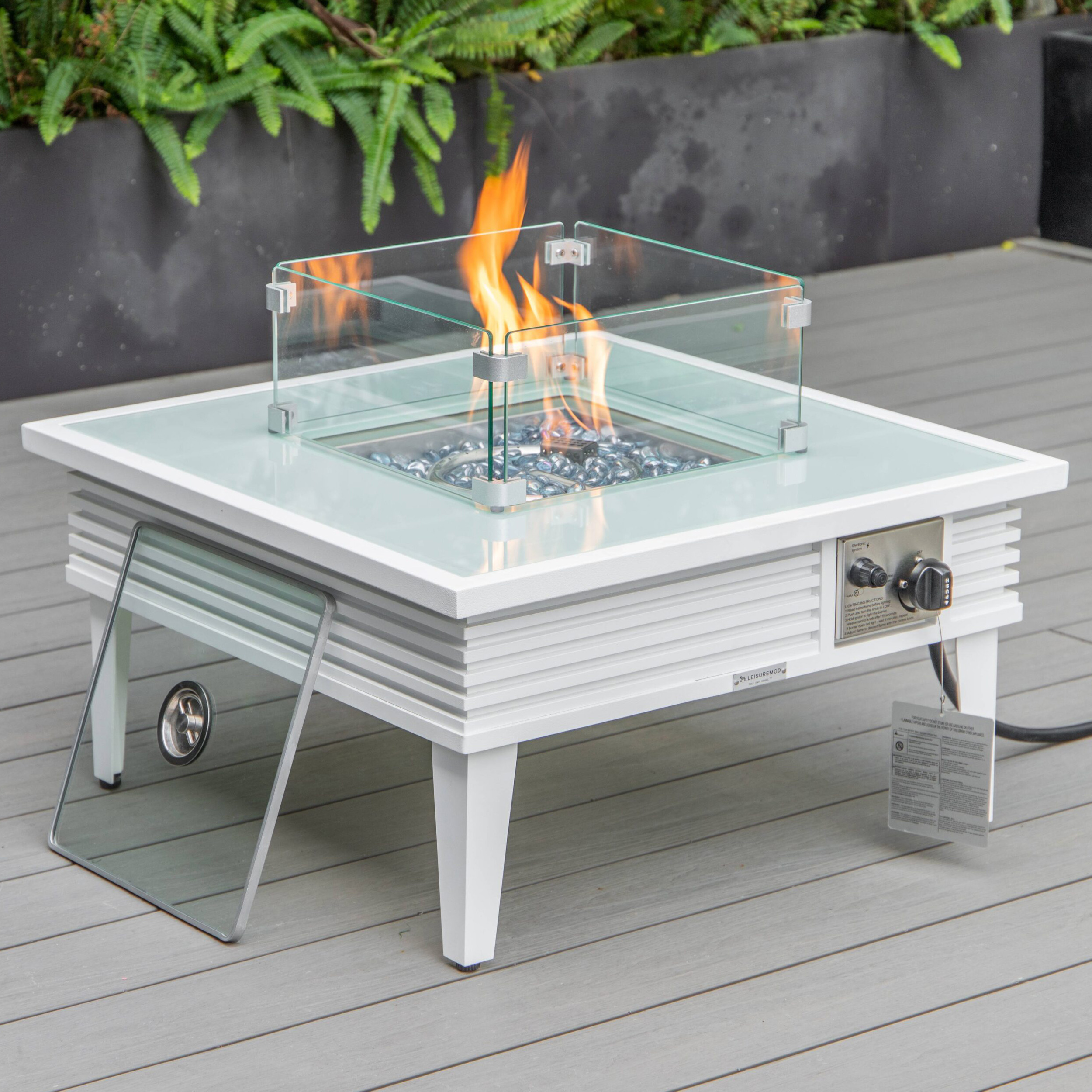 LeisureMod Walbrooke Modern White Patio Conversation With Square Fire Pit With Slats Design & Tank Holder - Beige