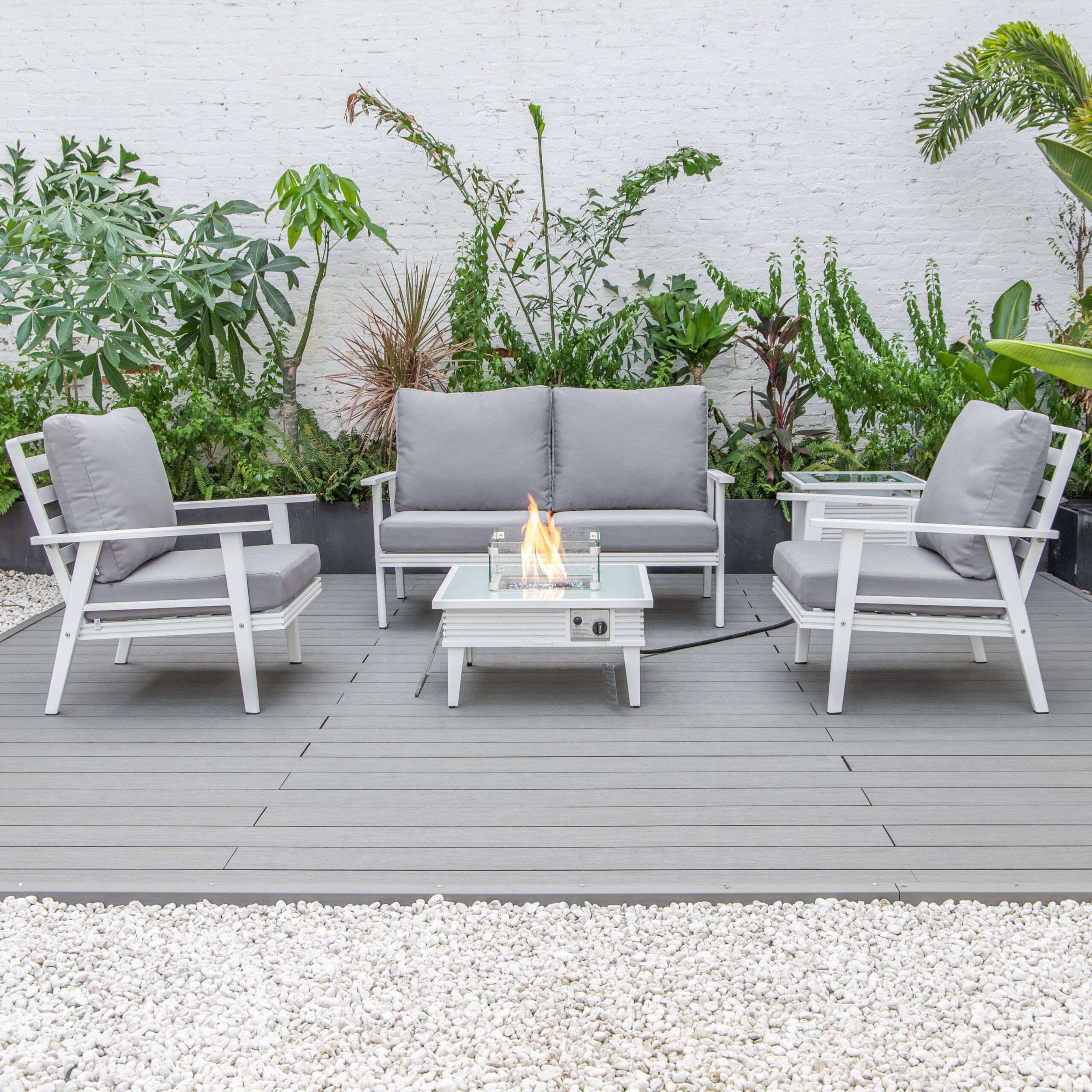 LeisureMod Walbrooke Modern White Patio Conversation With Square Fire Pit With Slats Design & Tank Holder - Gray